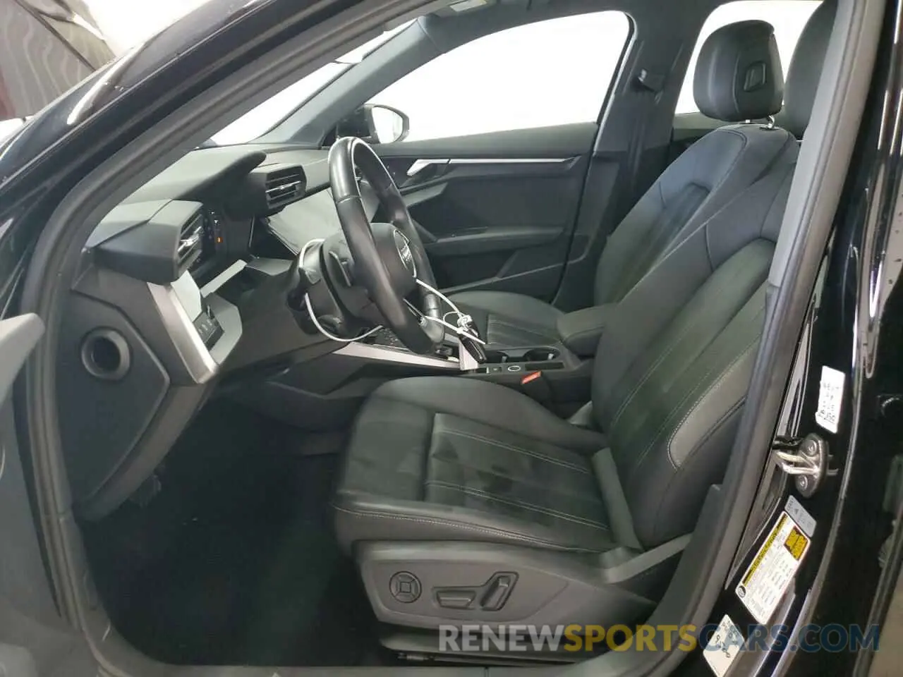 7 Фотография поврежденного автомобиля WAUAUDGY1PA108091 AUDI A3 2023