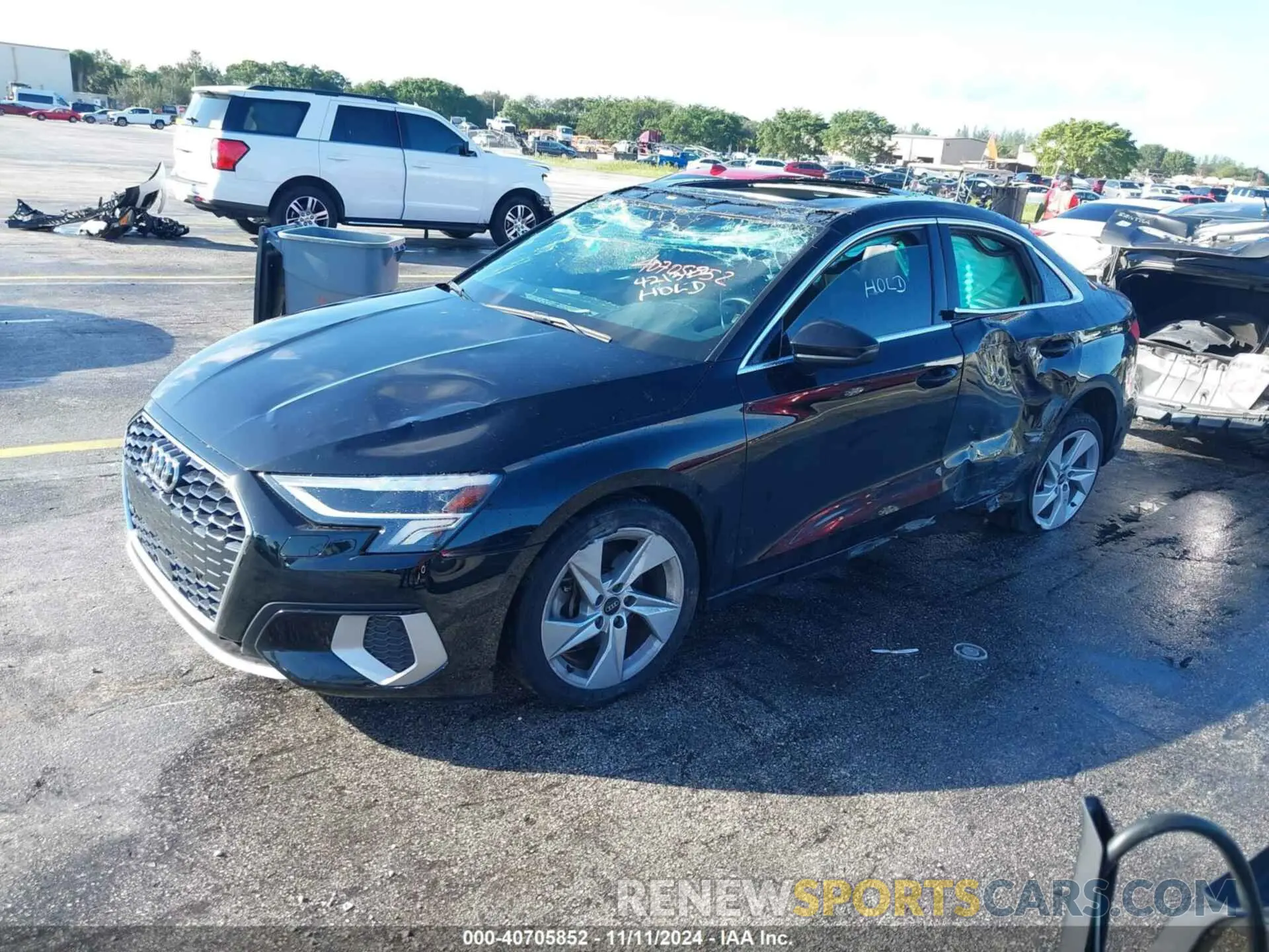 2 Фотография поврежденного автомобиля WAUAUDGY5PA061485 AUDI A3 2023