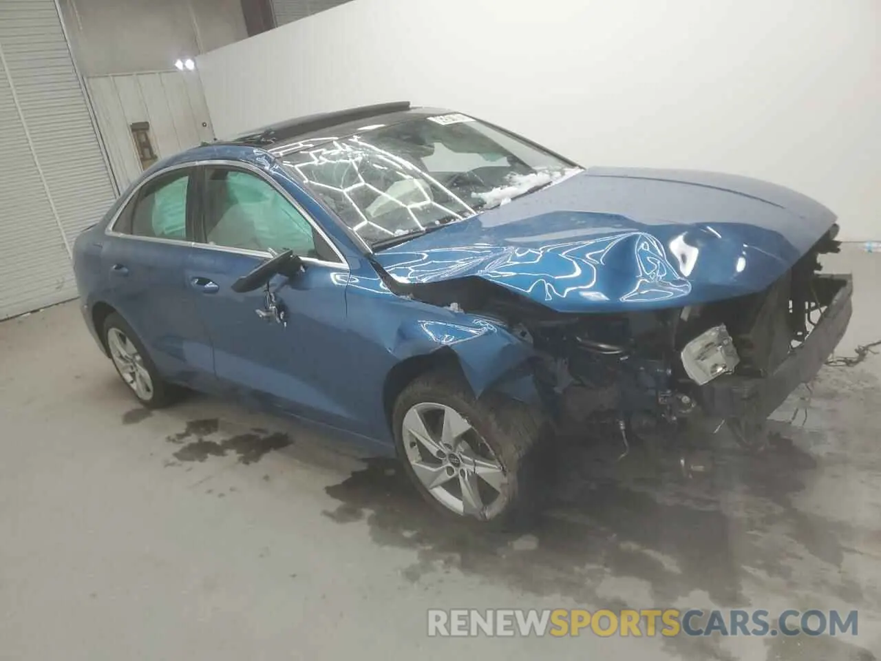4 Фотография поврежденного автомобиля WAUAUDGY7PA070852 AUDI A3 2023