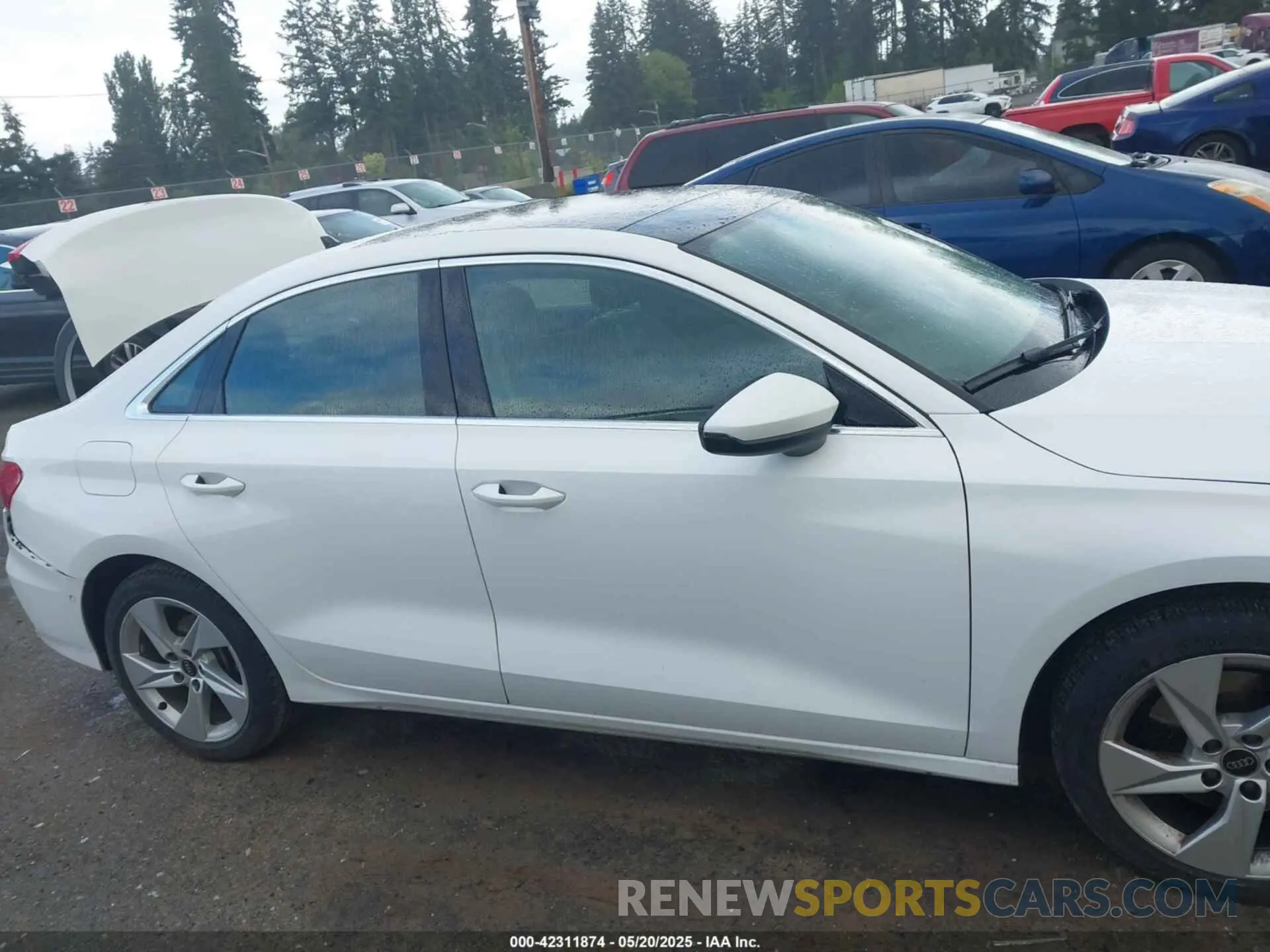 13 Фотография поврежденного автомобиля WAUAUDGYXPA118652 AUDI A3 2023
