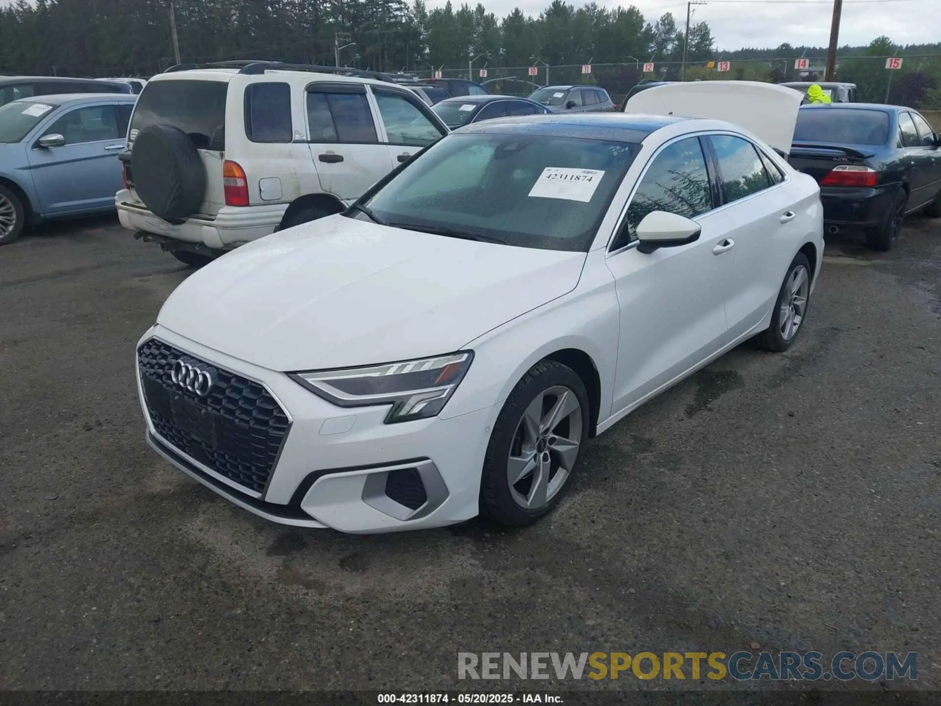 2 Фотография поврежденного автомобиля WAUAUDGYXPA118652 AUDI A3 2023