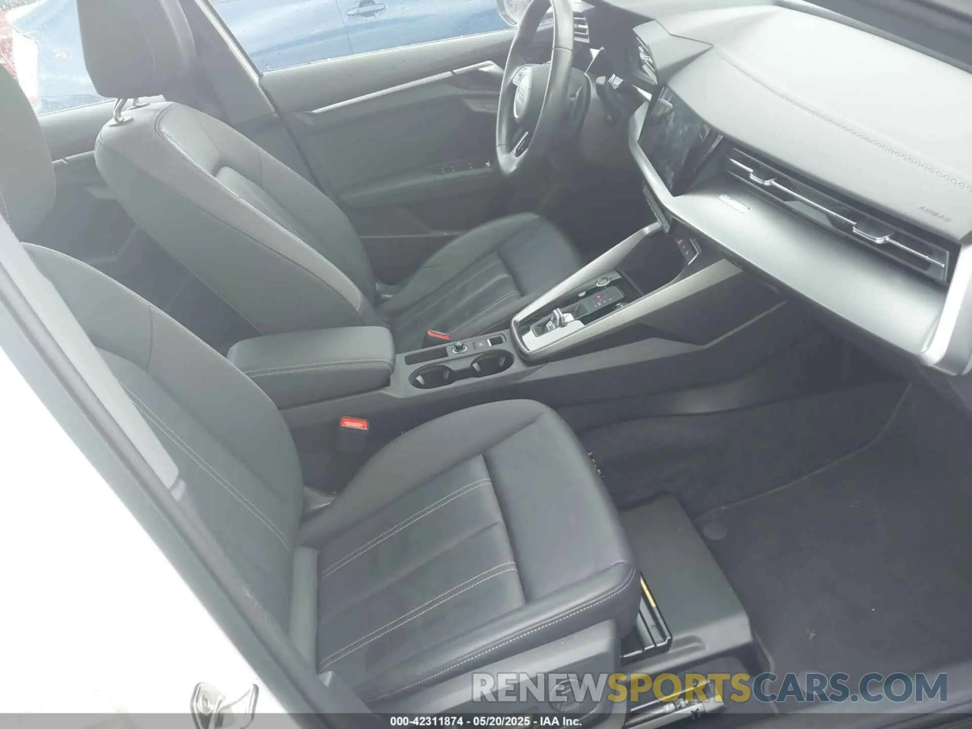 5 Фотография поврежденного автомобиля WAUAUDGYXPA118652 AUDI A3 2023