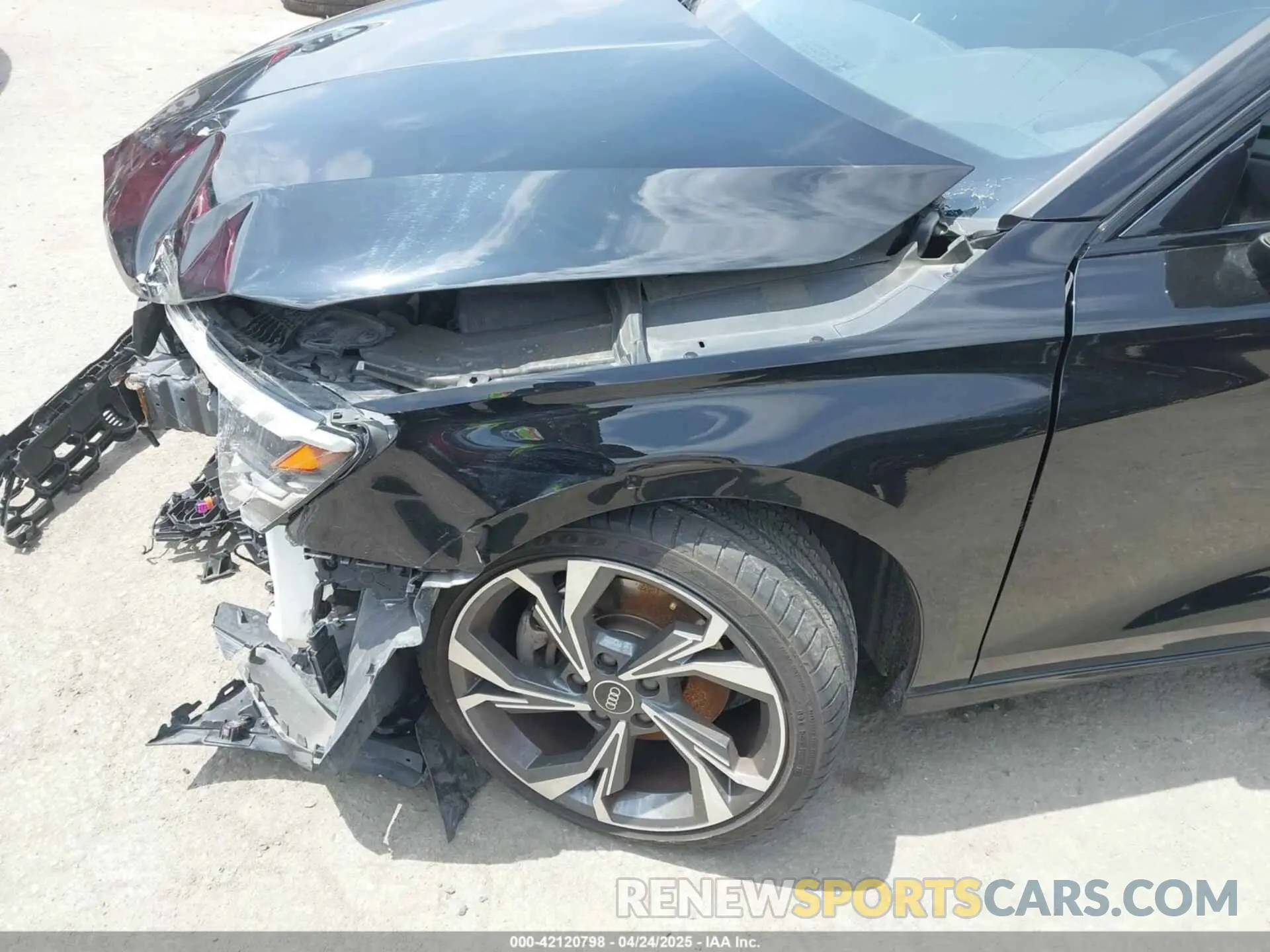 18 Photograph of a damaged car WAUBUDGY9PA036562 AUDI A3 2023