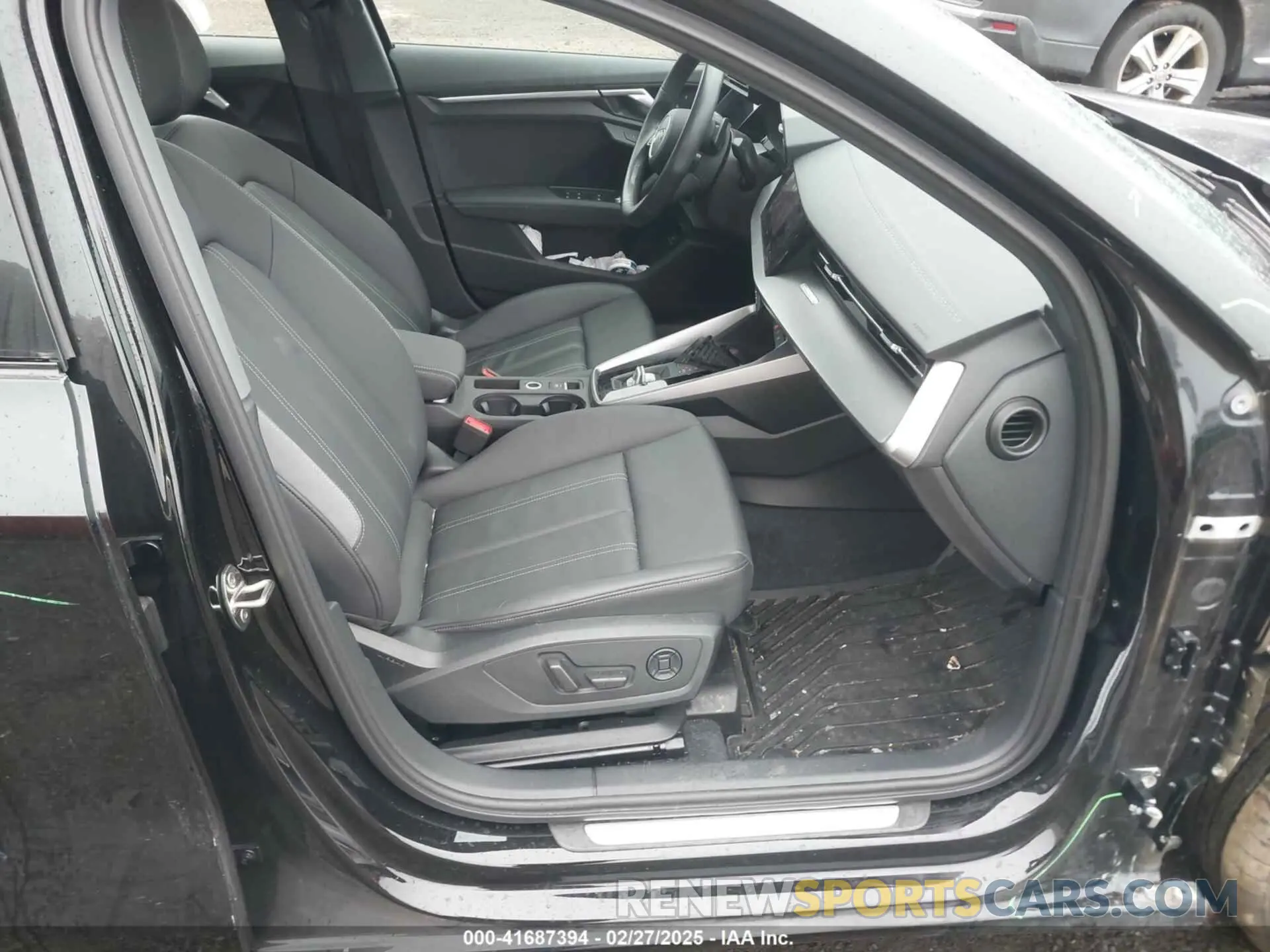 5 Фотография поврежденного автомобиля WAUGUDGY1PA104004 AUDI A3 2023