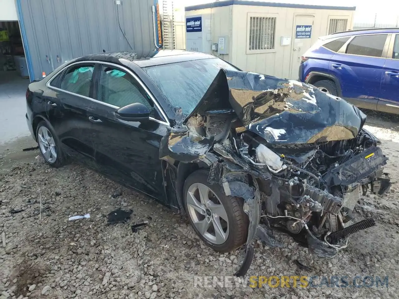 4 Фотография поврежденного автомобиля WAUAUDGYXRA100025 AUDI A3 2024