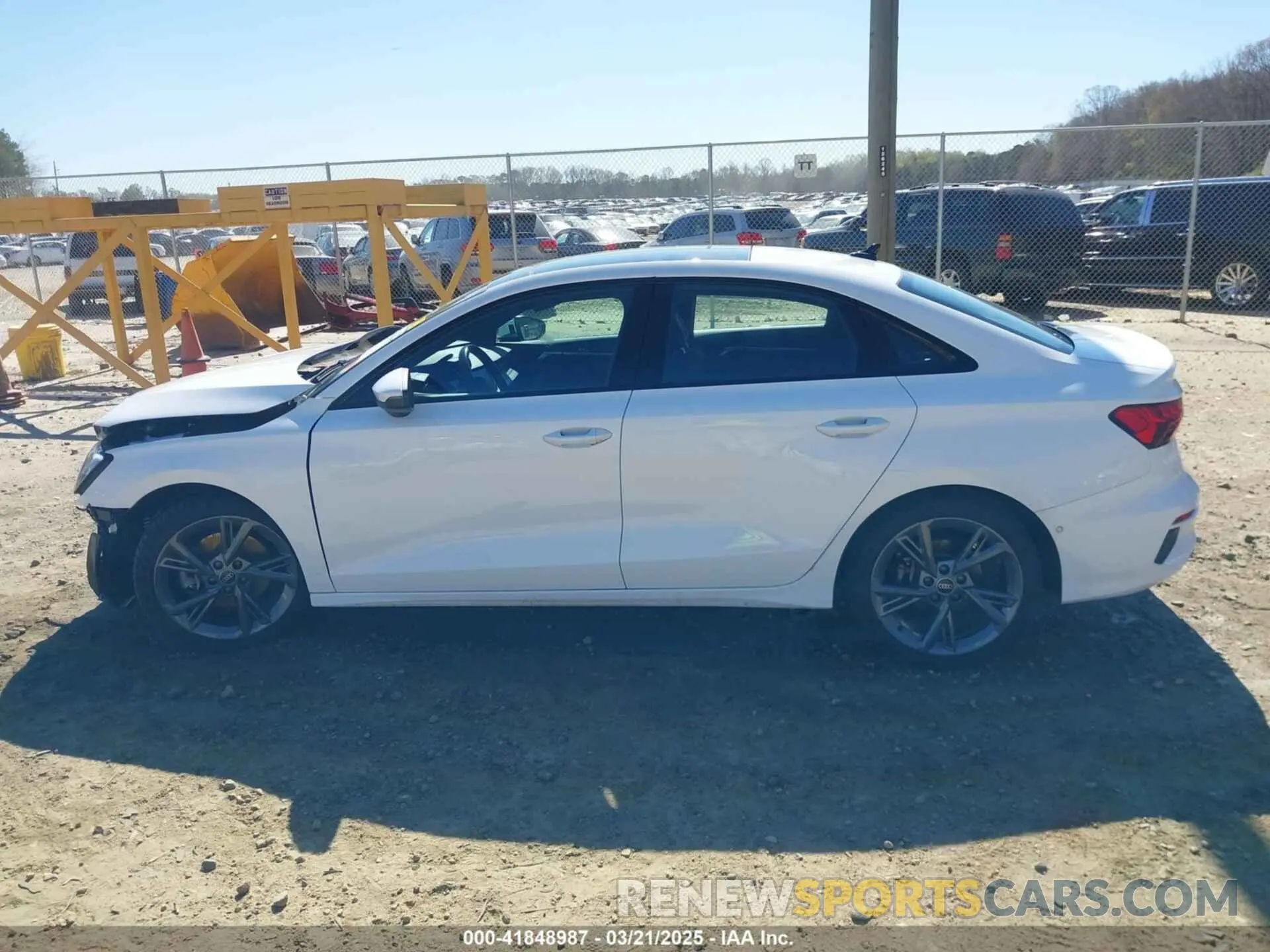 15 Фотография поврежденного автомобиля WAUBUDGY6RA028227 AUDI A3 2024