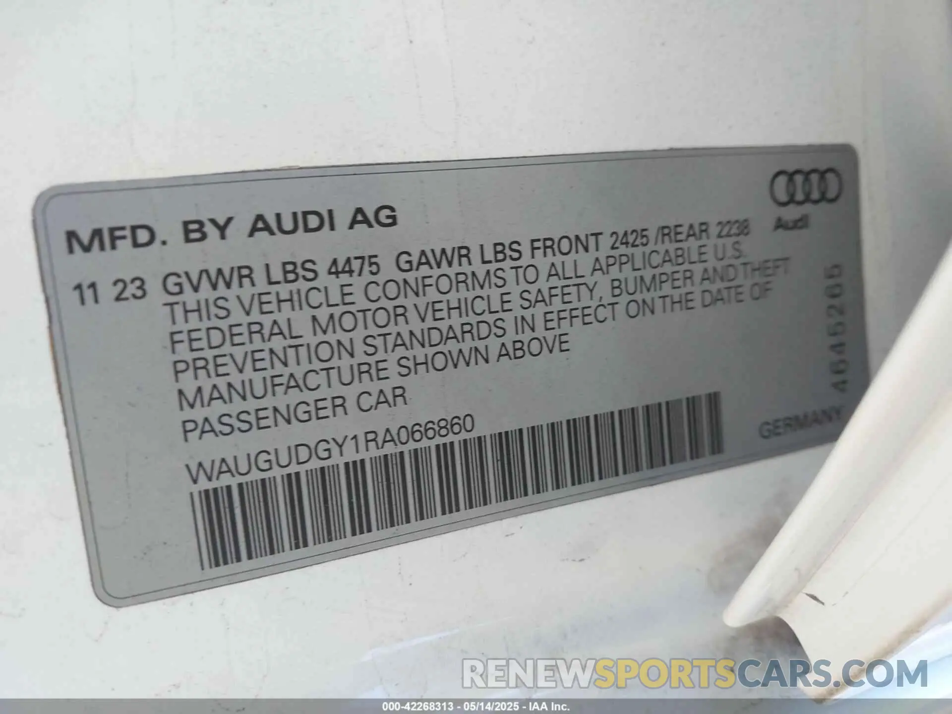 9 Фотография поврежденного автомобиля WAUGUDGY1RA066860 AUDI A3 2024