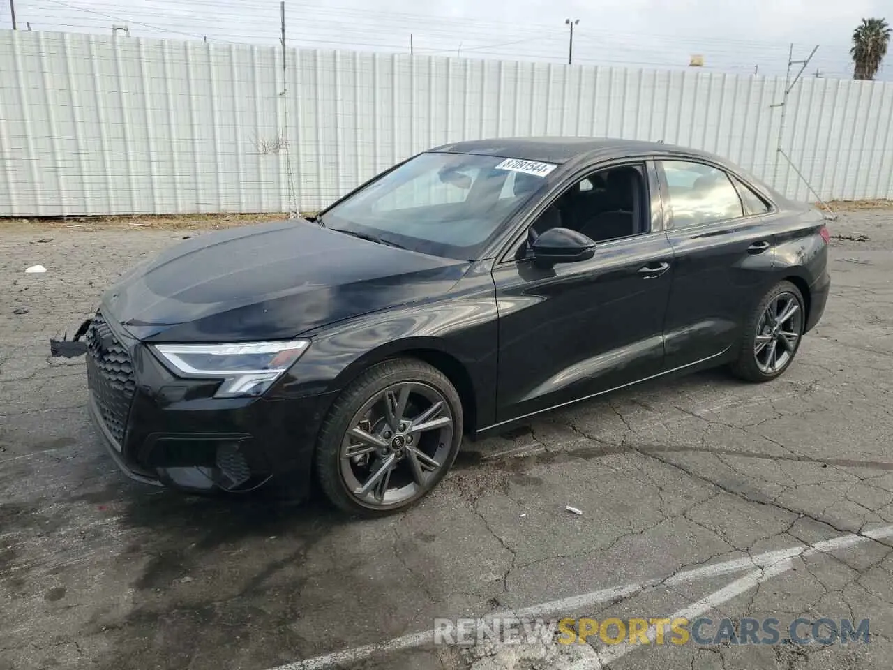 1 Фотография поврежденного автомобиля WAUHUDGY6RA084727 AUDI A3 2024
