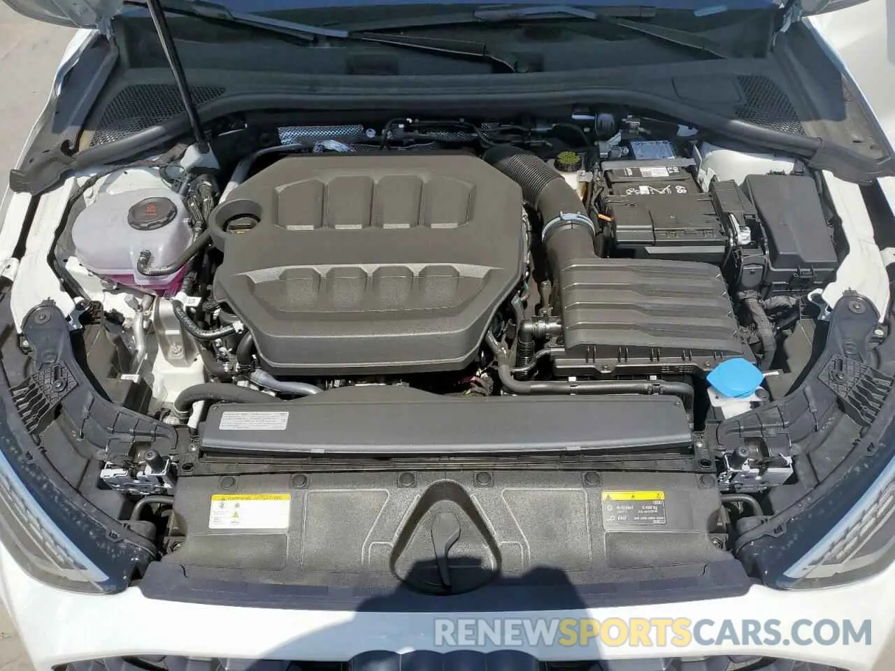11 Фотография поврежденного автомобиля WAUGUDGY5SA045662 AUDI A3 2025