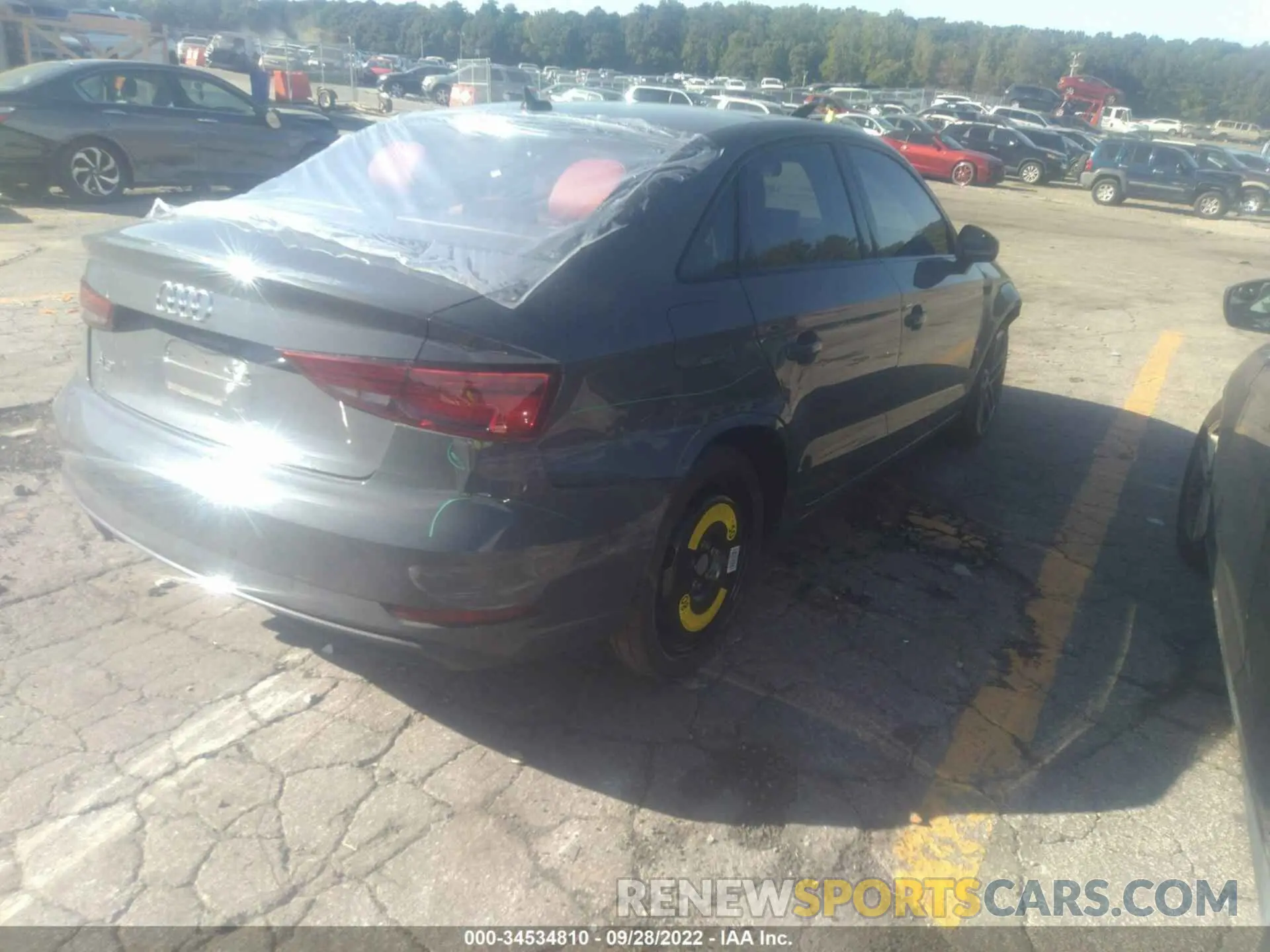 4 Фотография поврежденного автомобиля WAUAUGFF2LA098313 AUDI A3 SEDAN 2020