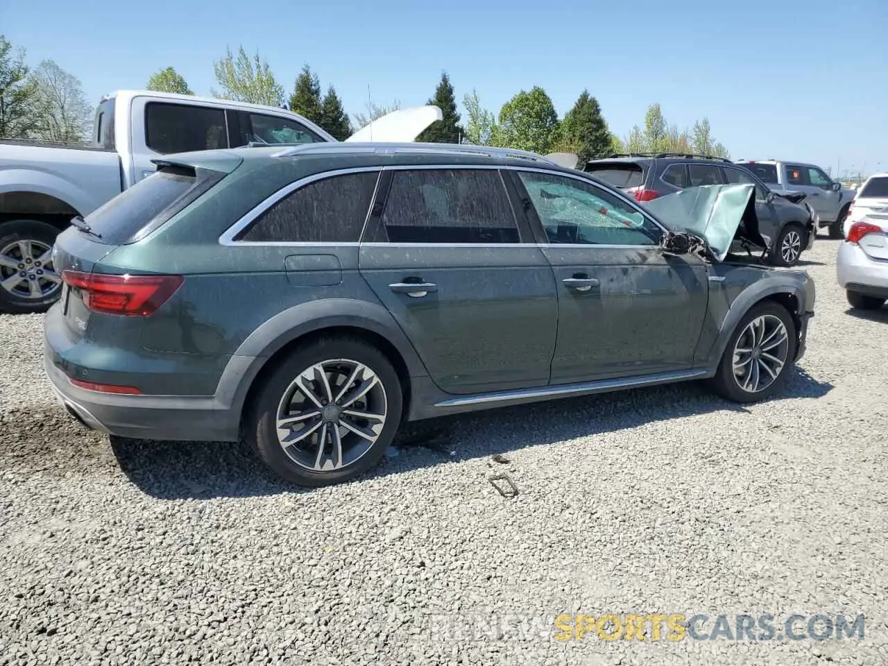 3 Фотография поврежденного автомобиля WA18NAF43KA106048 AUDI A4 2019