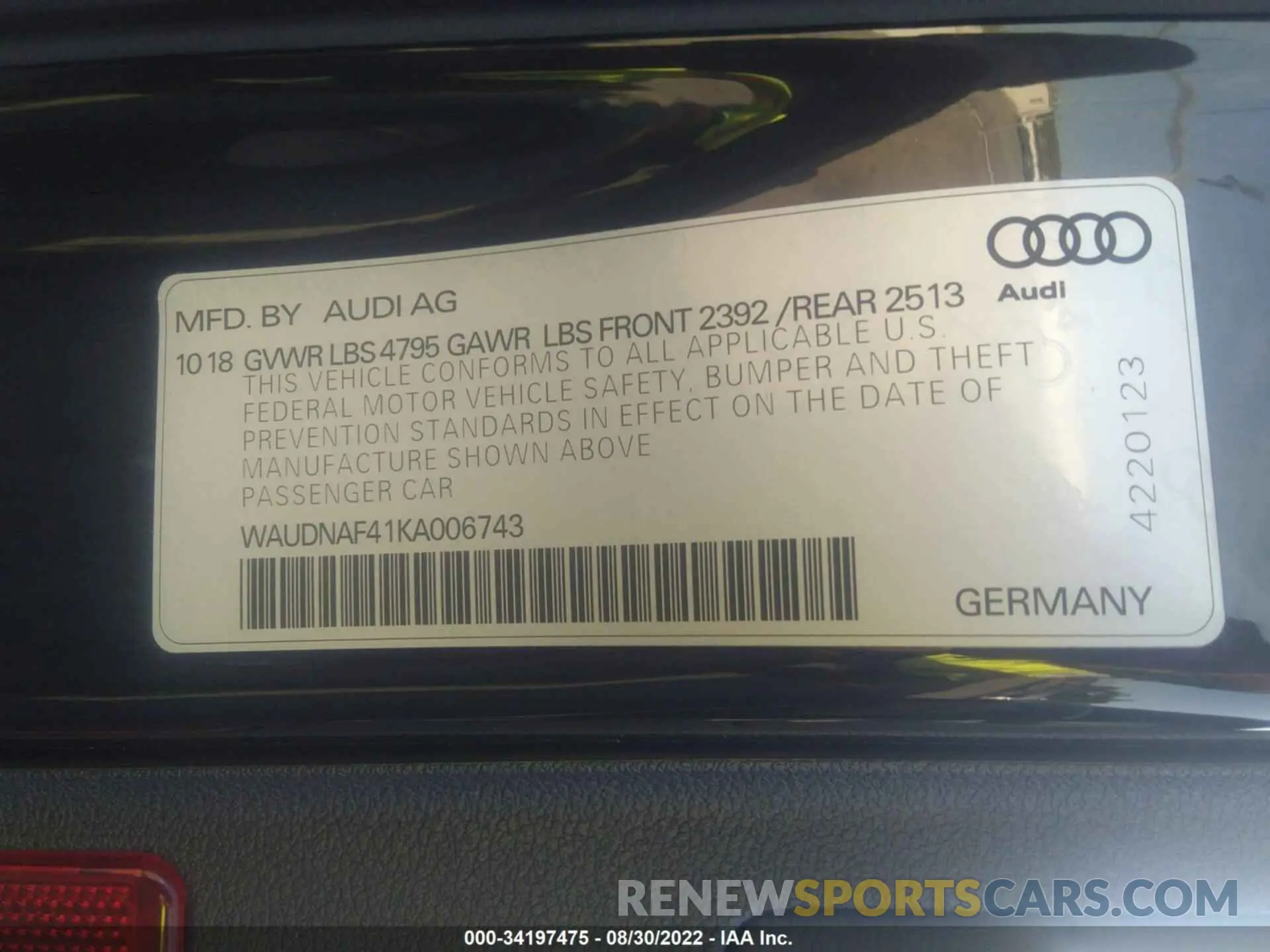 9 Photograph of a damaged car WAUDNAF41KA006743 AUDI A4 2019