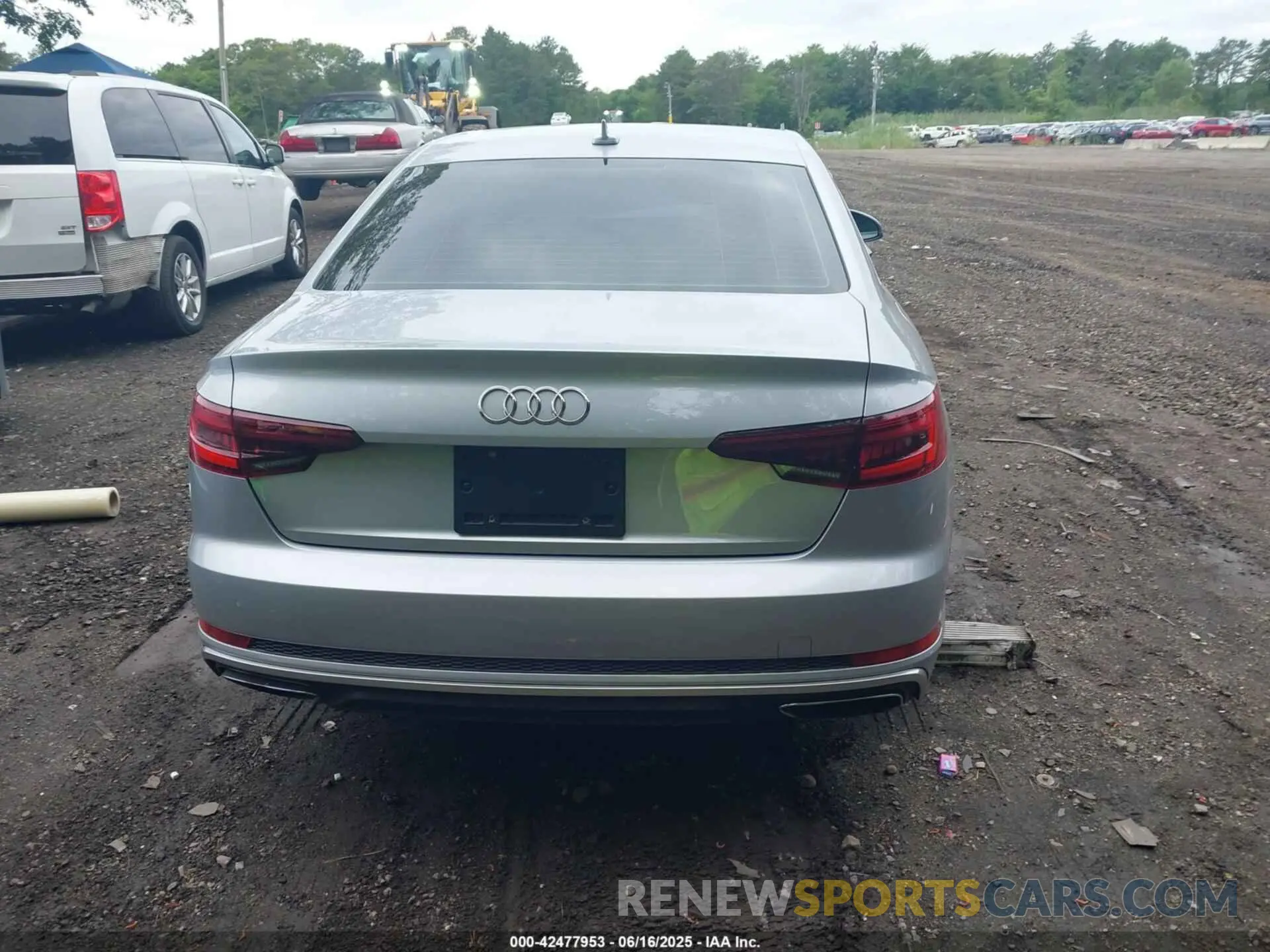 16 Фотография поврежденного автомобиля WAUDNAF46KN011574 AUDI A4 2019