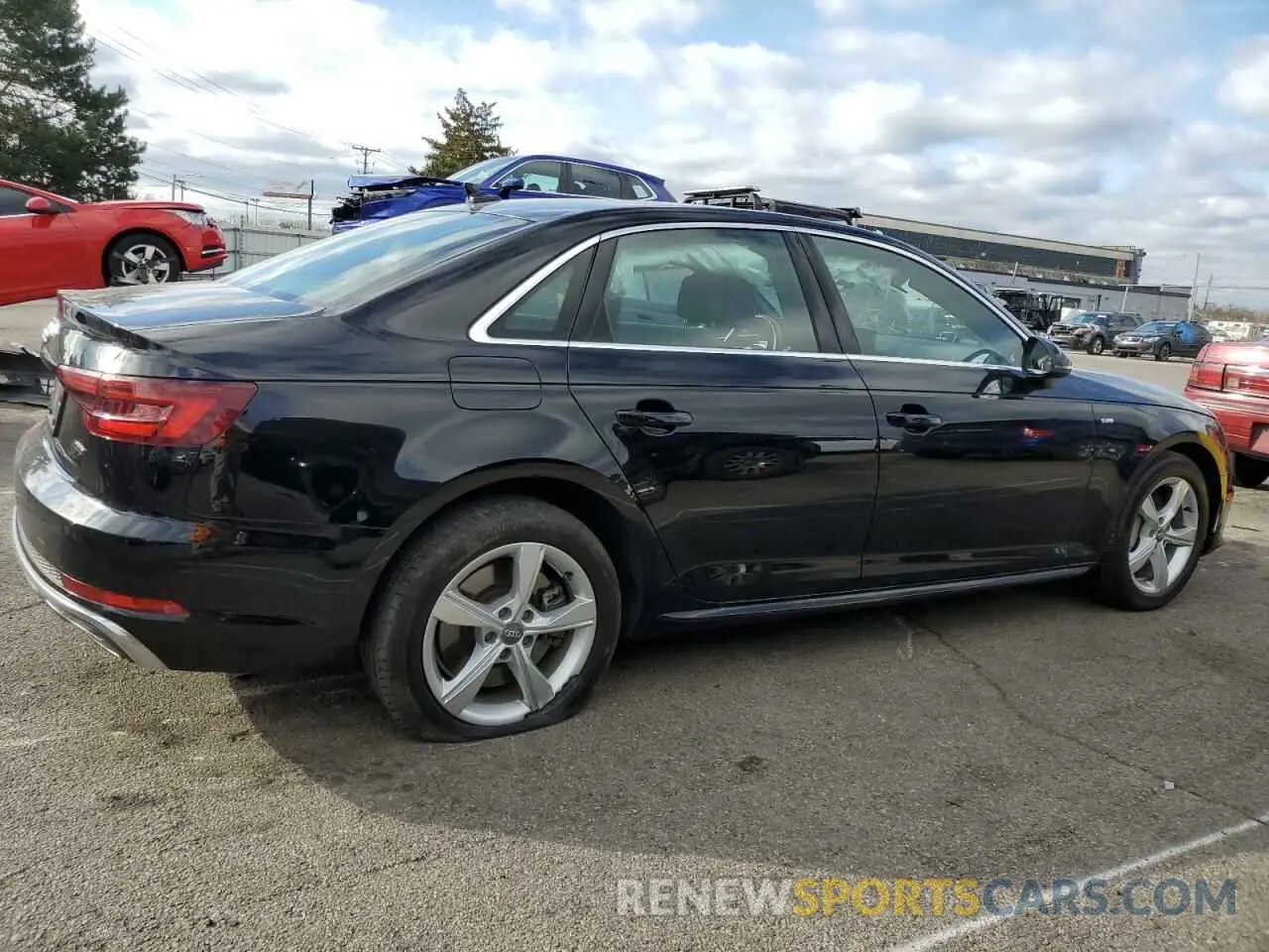 3 Фотография поврежденного автомобиля WAUDNAF4XKA012315 AUDI A4 2019