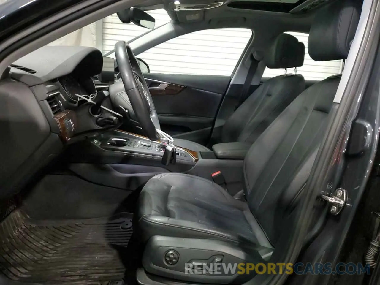 7 Фотография поврежденного автомобиля WAUDNAF4XKA117906 AUDI A4 2019