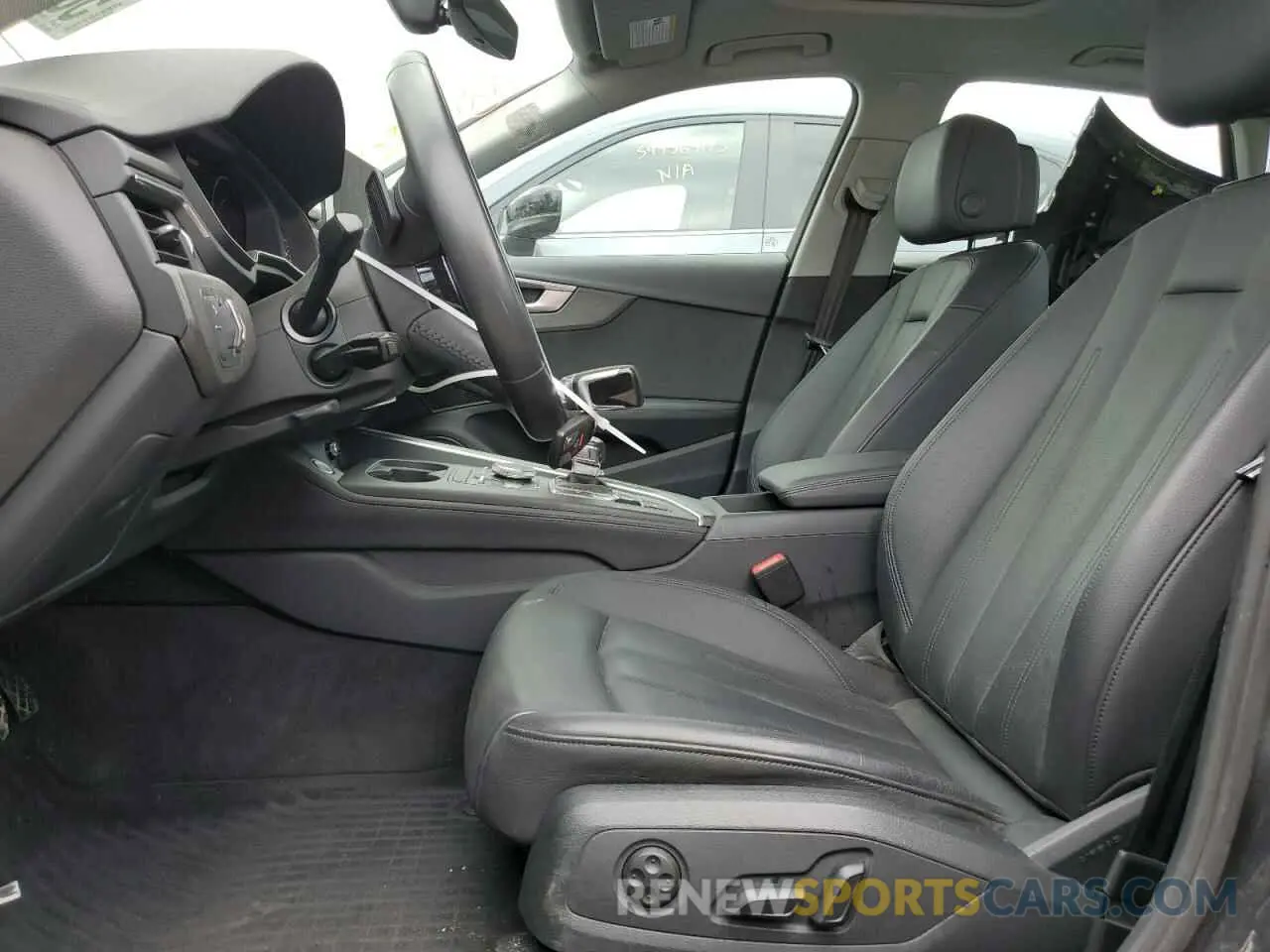7 Фотография поврежденного автомобиля WAUENAF40KN007749 AUDI A4 2019