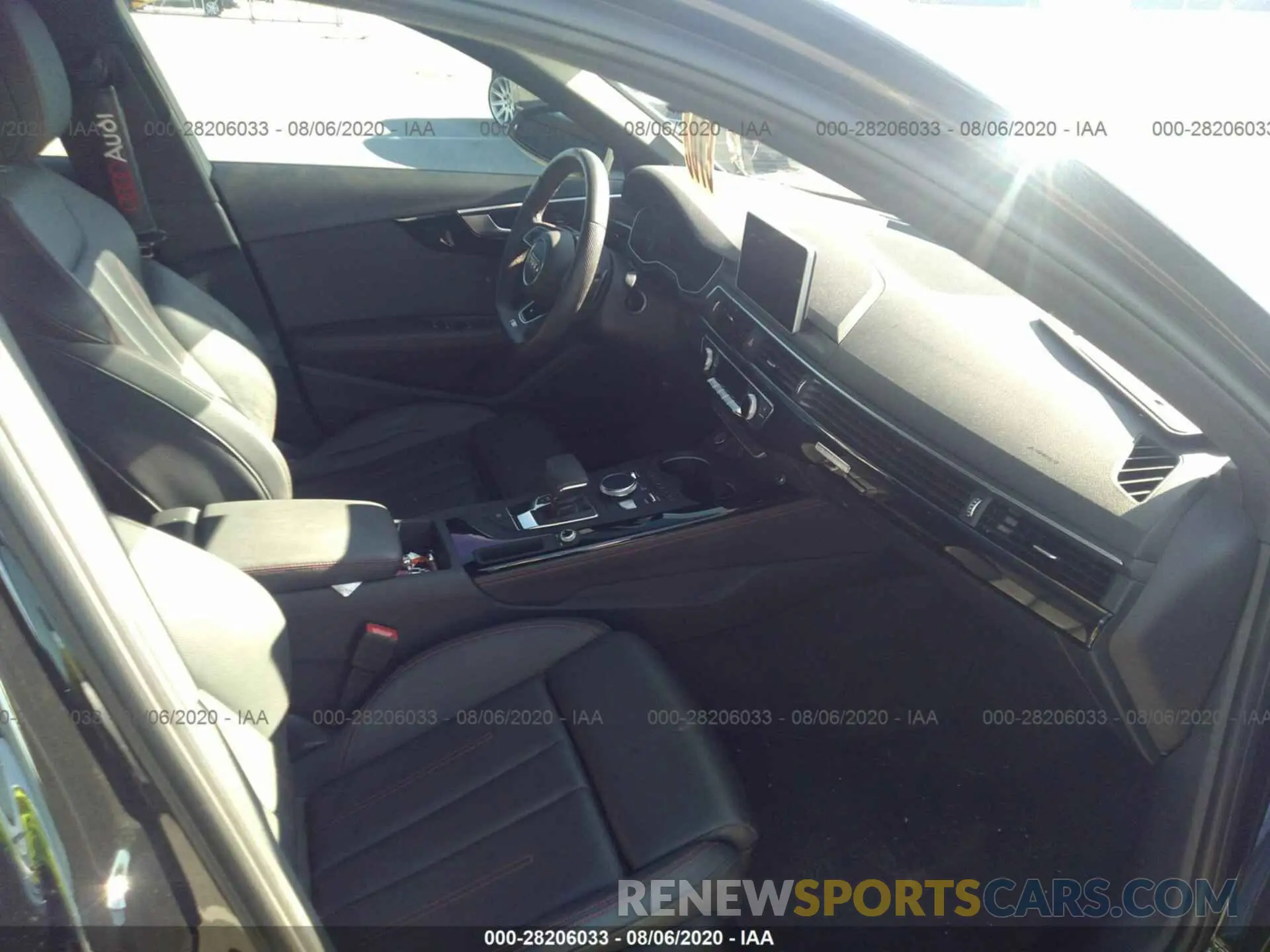 5 Photograph of a damaged car WAUENAF41KA112632 AUDI A4 2019