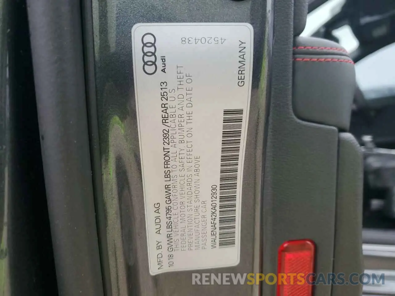 13 Photograph of a damaged car WAUENAF42KA012930 AUDI A4 2019