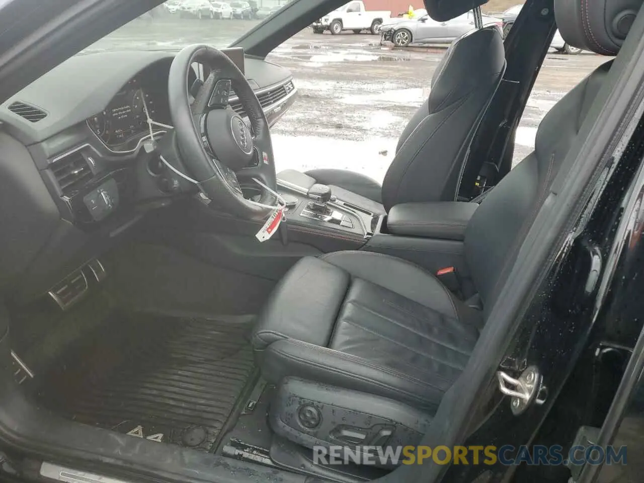 7 Photograph of a damaged car WAUENAF42KA032482 AUDI A4 2019