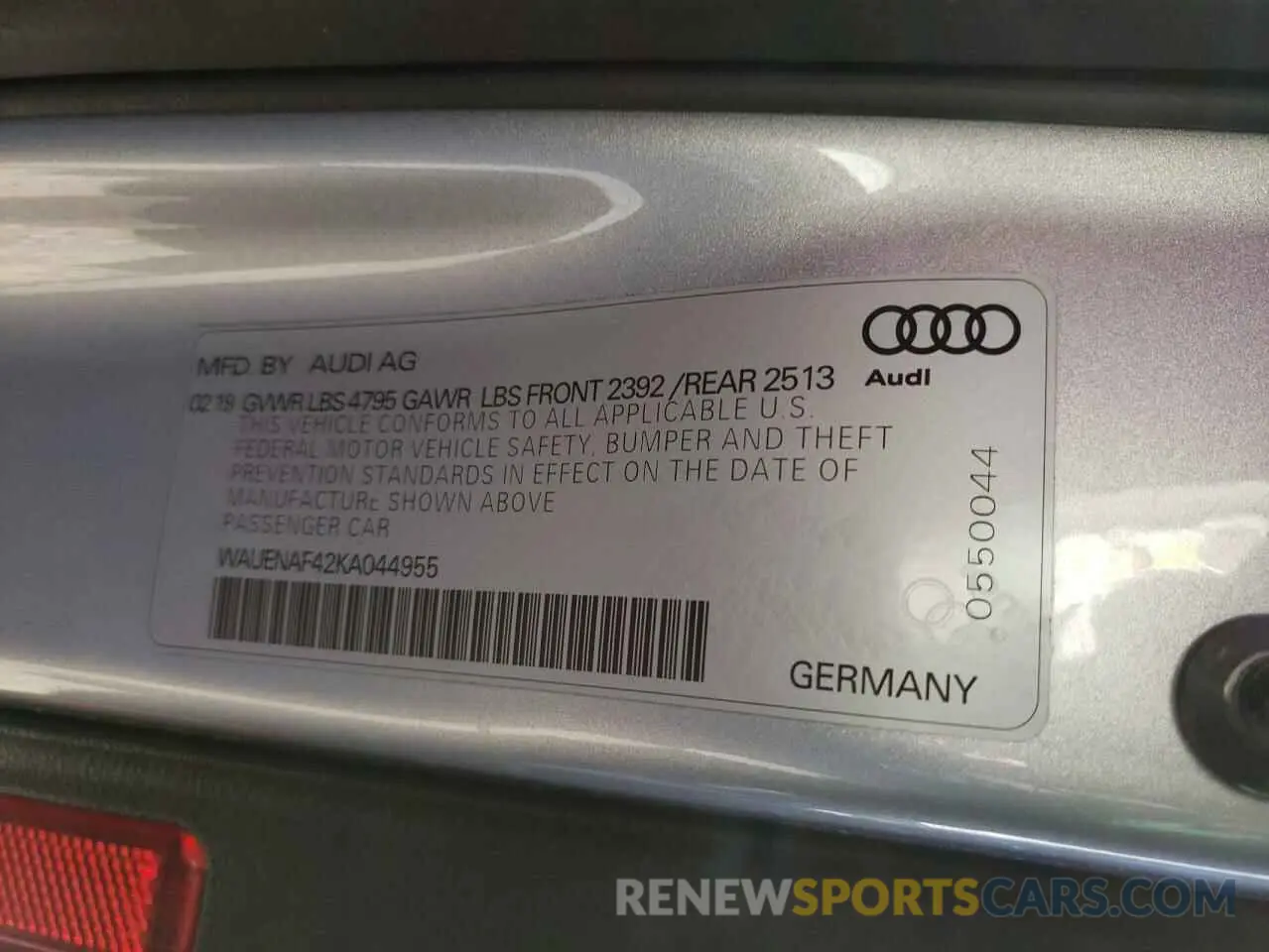 12 Фотография поврежденного автомобиля WAUENAF42KA044955 AUDI A4 2019