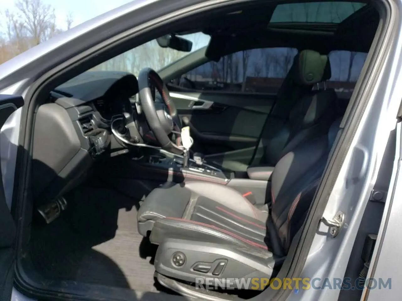 7 Фотография поврежденного автомобиля WAUENAF42KA044955 AUDI A4 2019