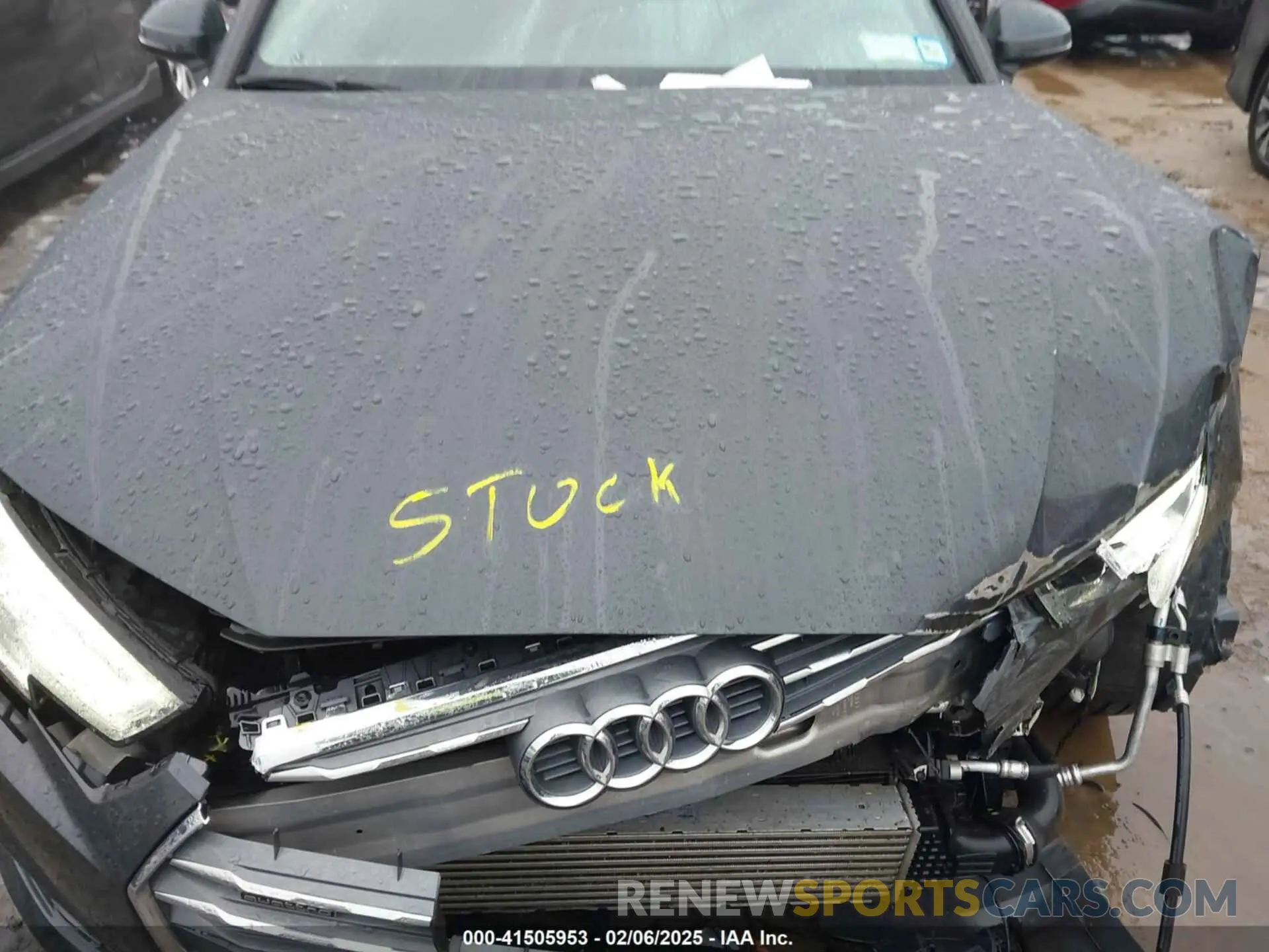 10 Photograph of a damaged car WAUENAF42KN012581 AUDI A4 2019