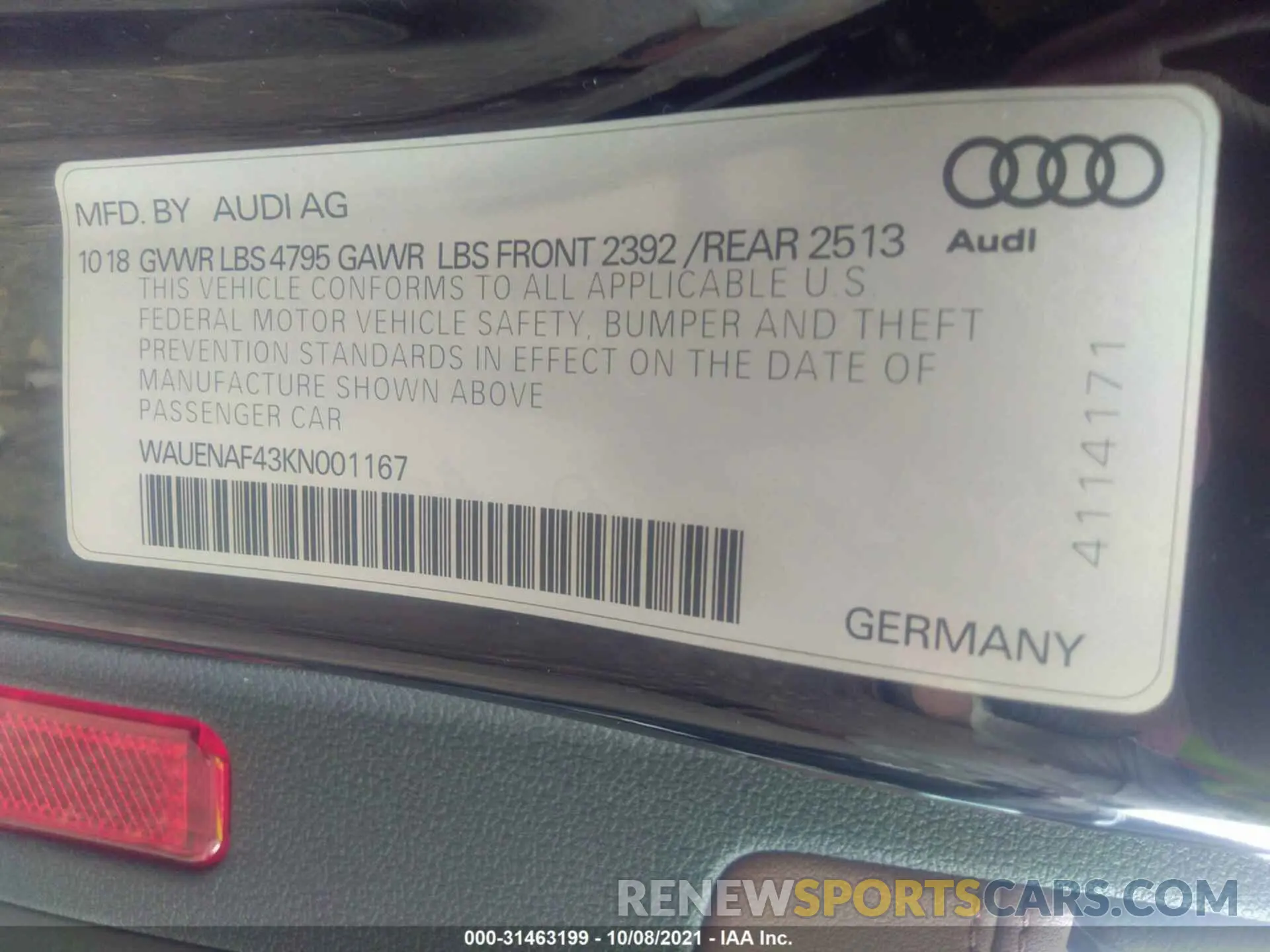 9 Photograph of a damaged car WAUENAF43KN001167 AUDI A4 2019