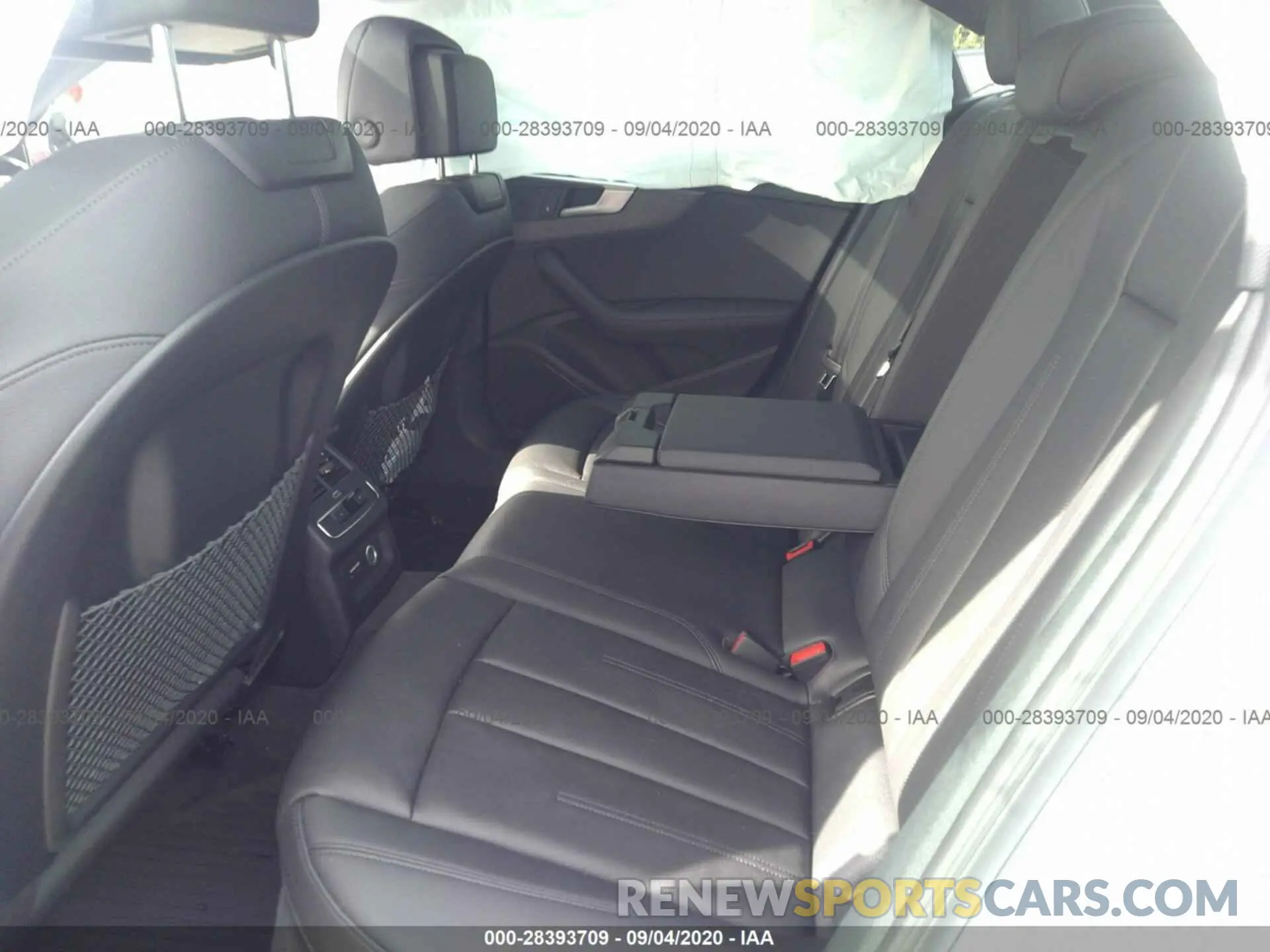8 Photograph of a damaged car WAUENAF43KN001251 AUDI A4 2019