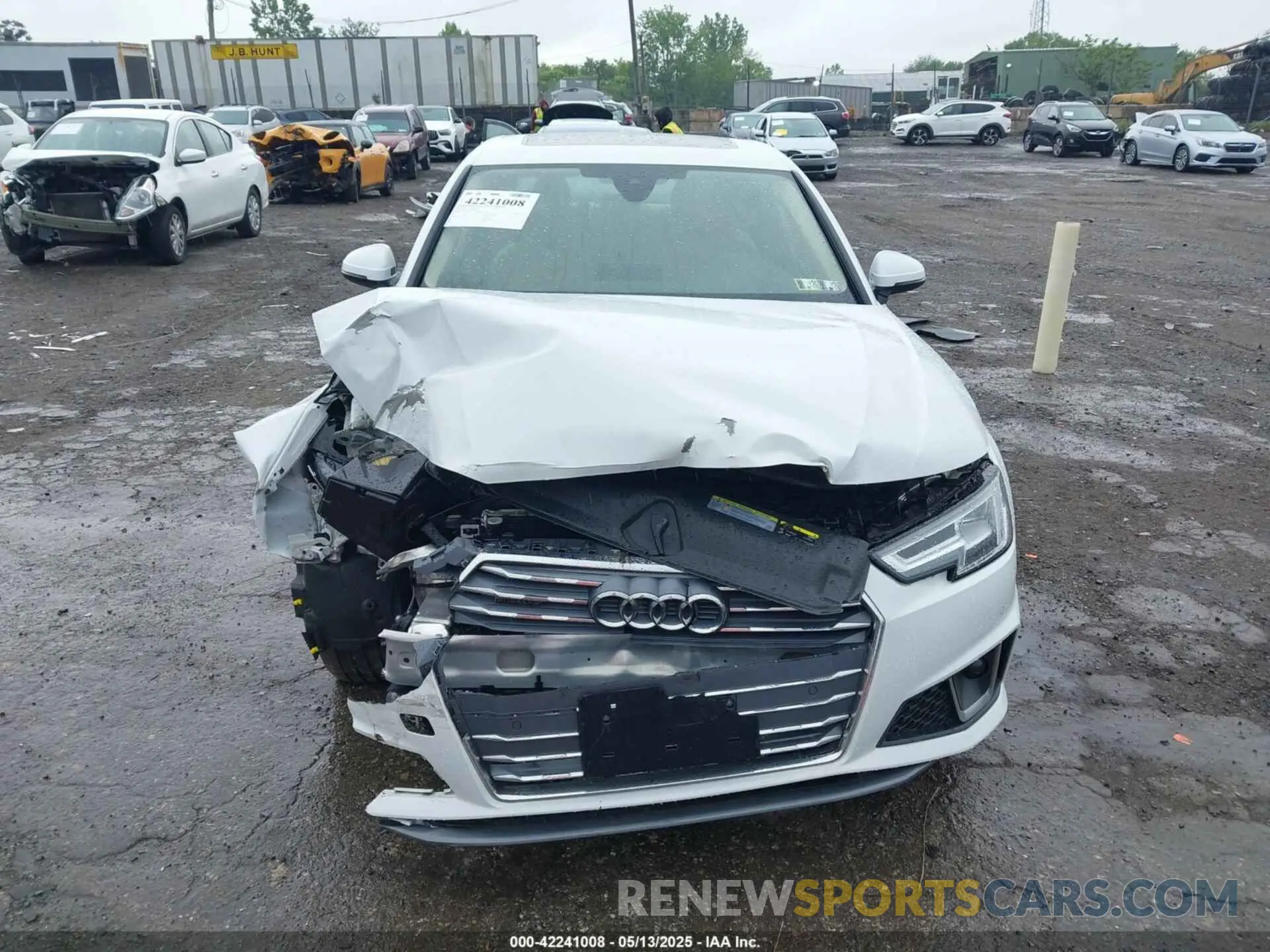 13 Фотография поврежденного автомобиля WAUENAF43KN005008 AUDI A4 2019