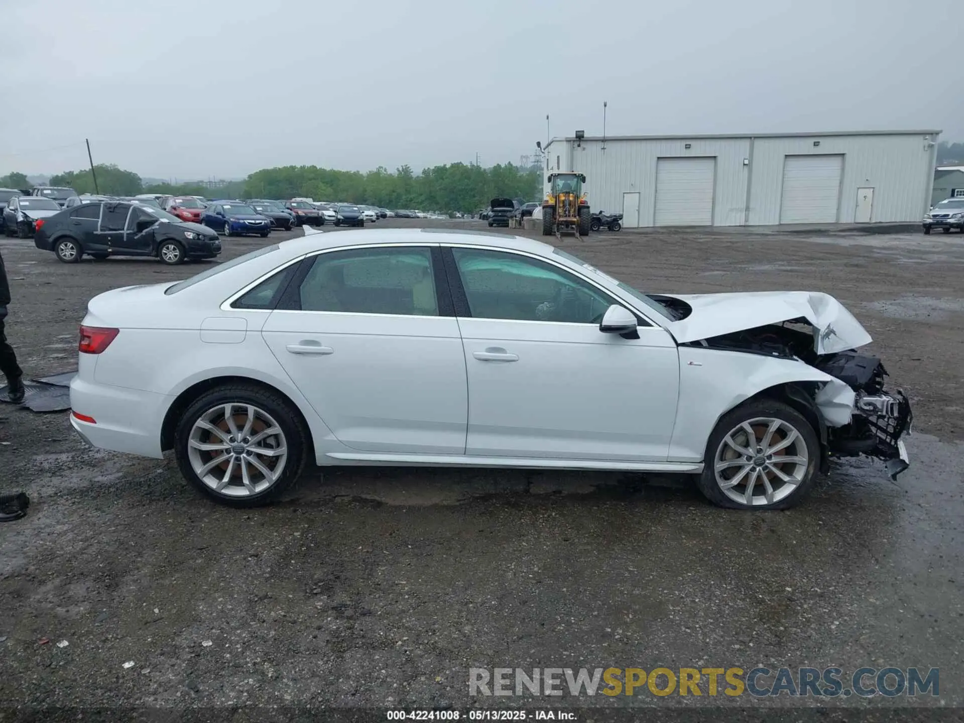 14 Фотография поврежденного автомобиля WAUENAF43KN005008 AUDI A4 2019