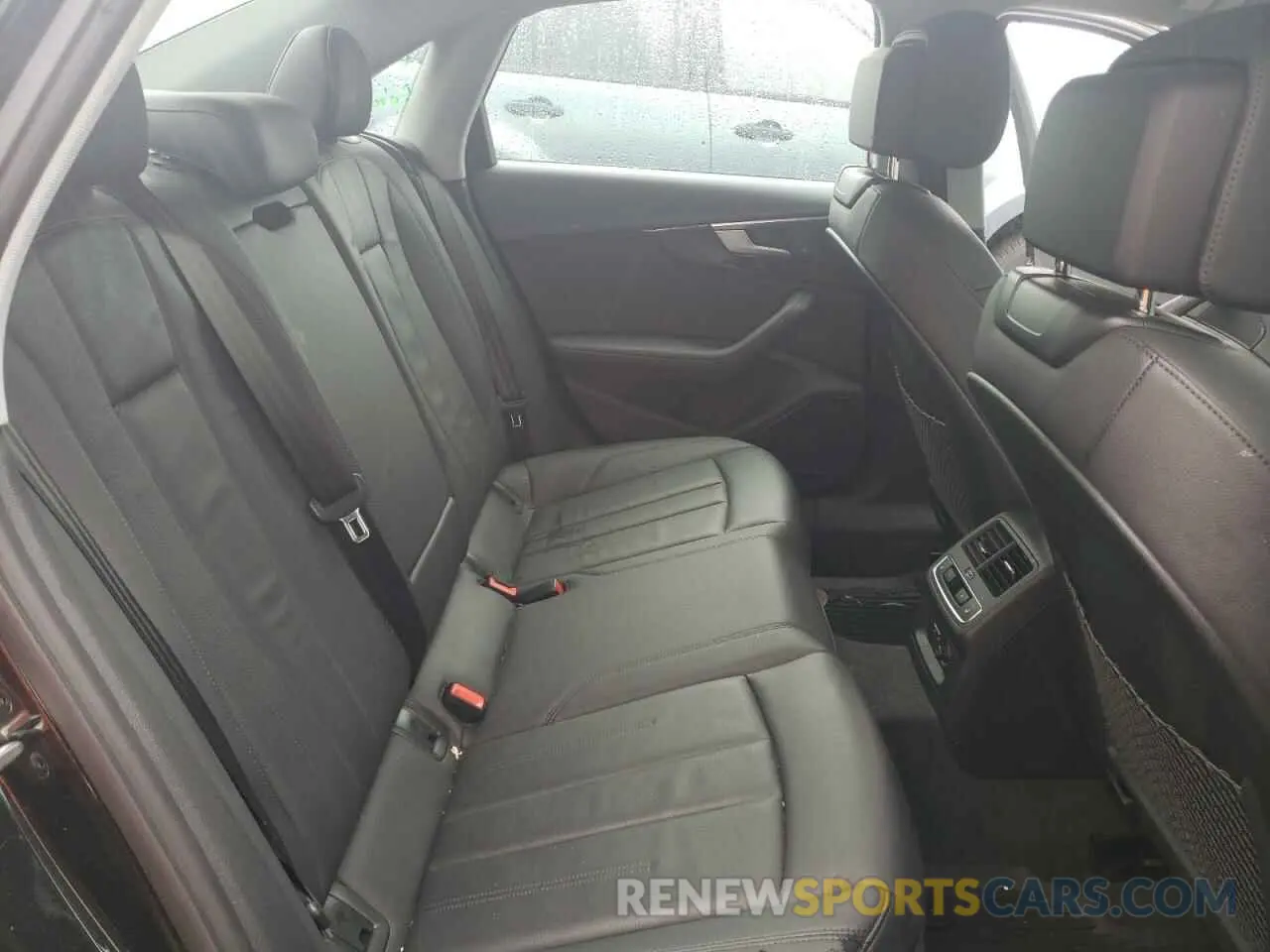 10 Photograph of a damaged car WAUENAF45KN018892 AUDI A4 2019
