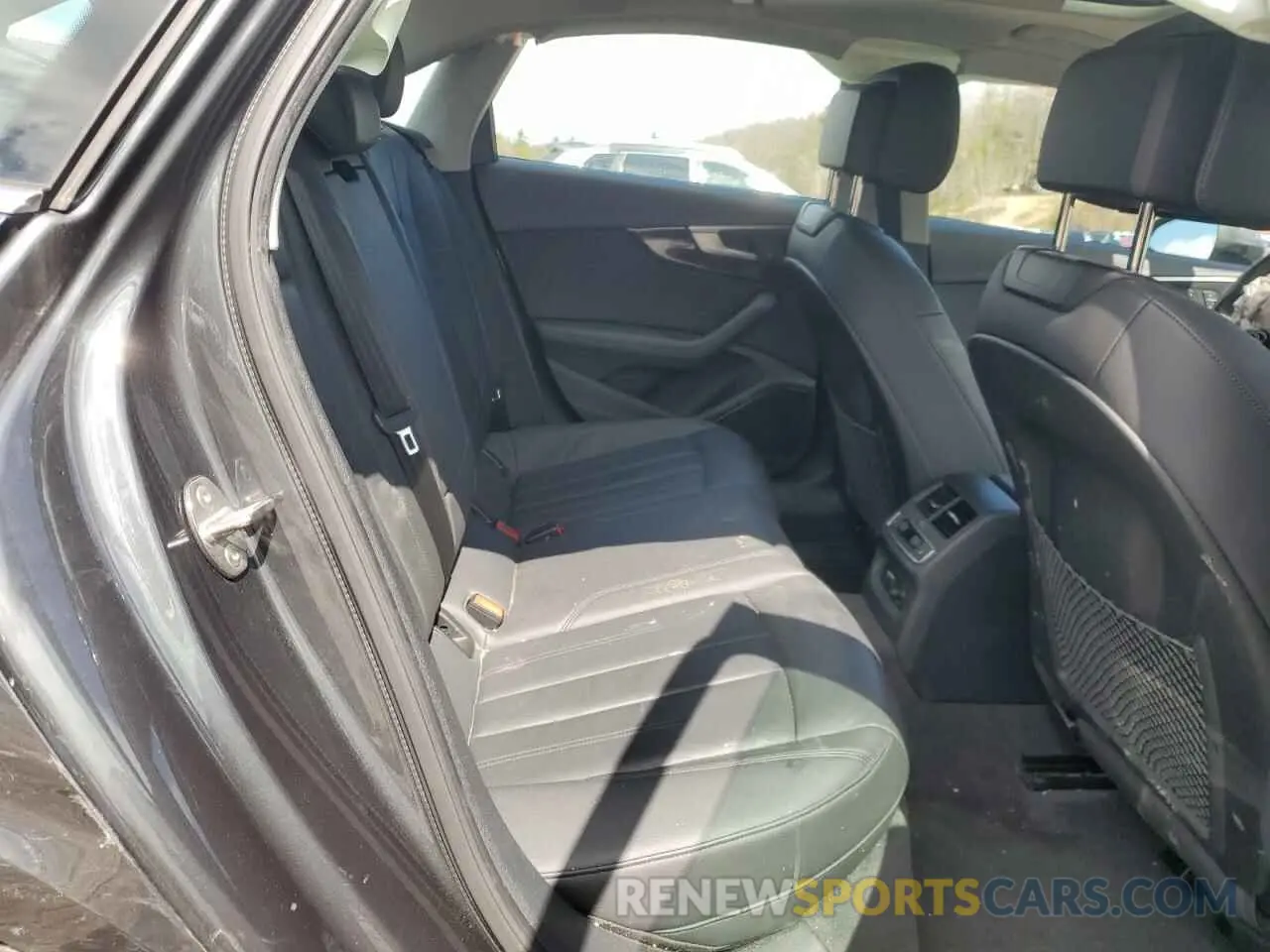 10 Photograph of a damaged car WAUENAF45KN020643 AUDI A4 2019