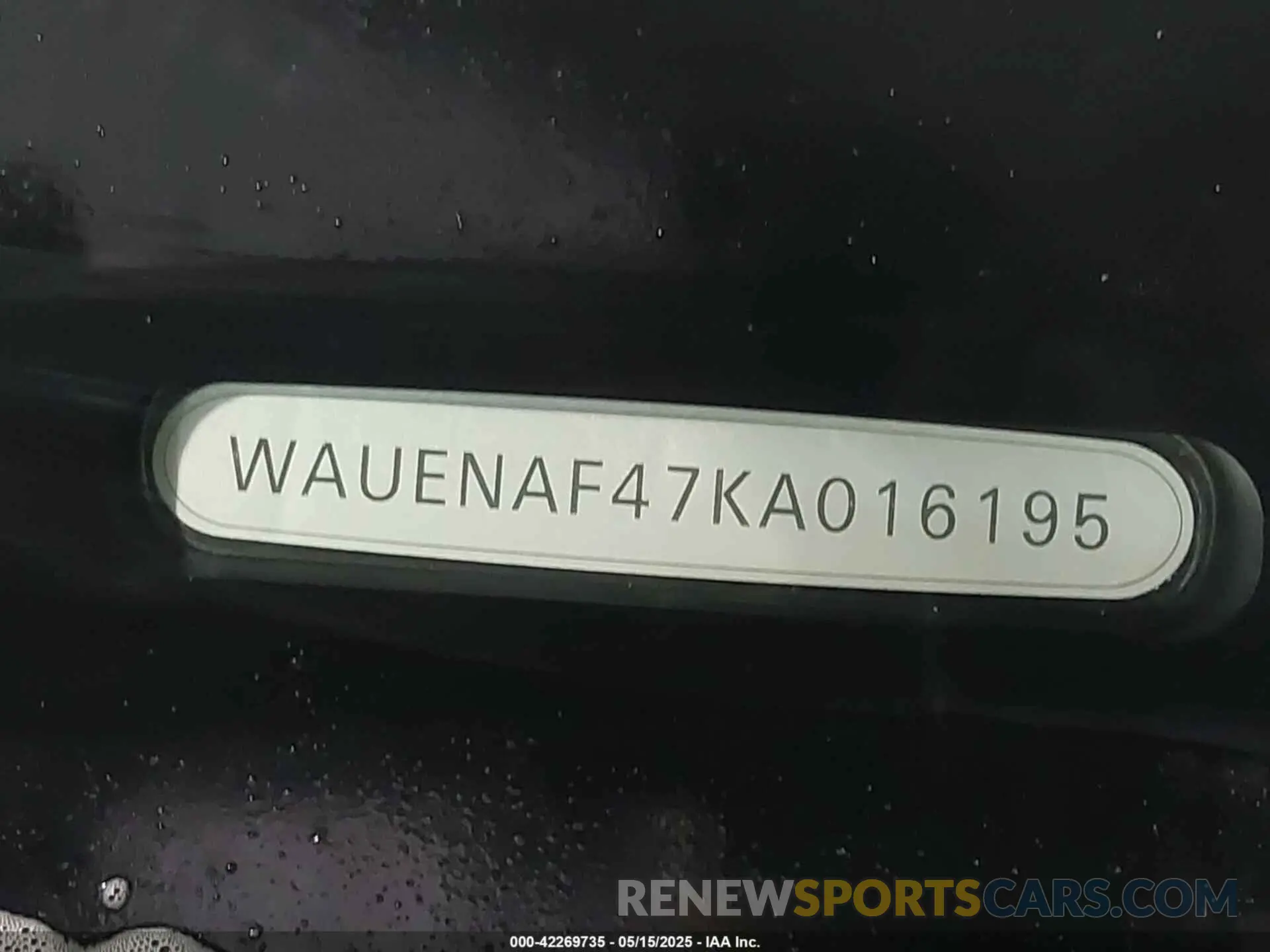 9 Photograph of a damaged car WAUENAF47KA016195 AUDI A4 2019