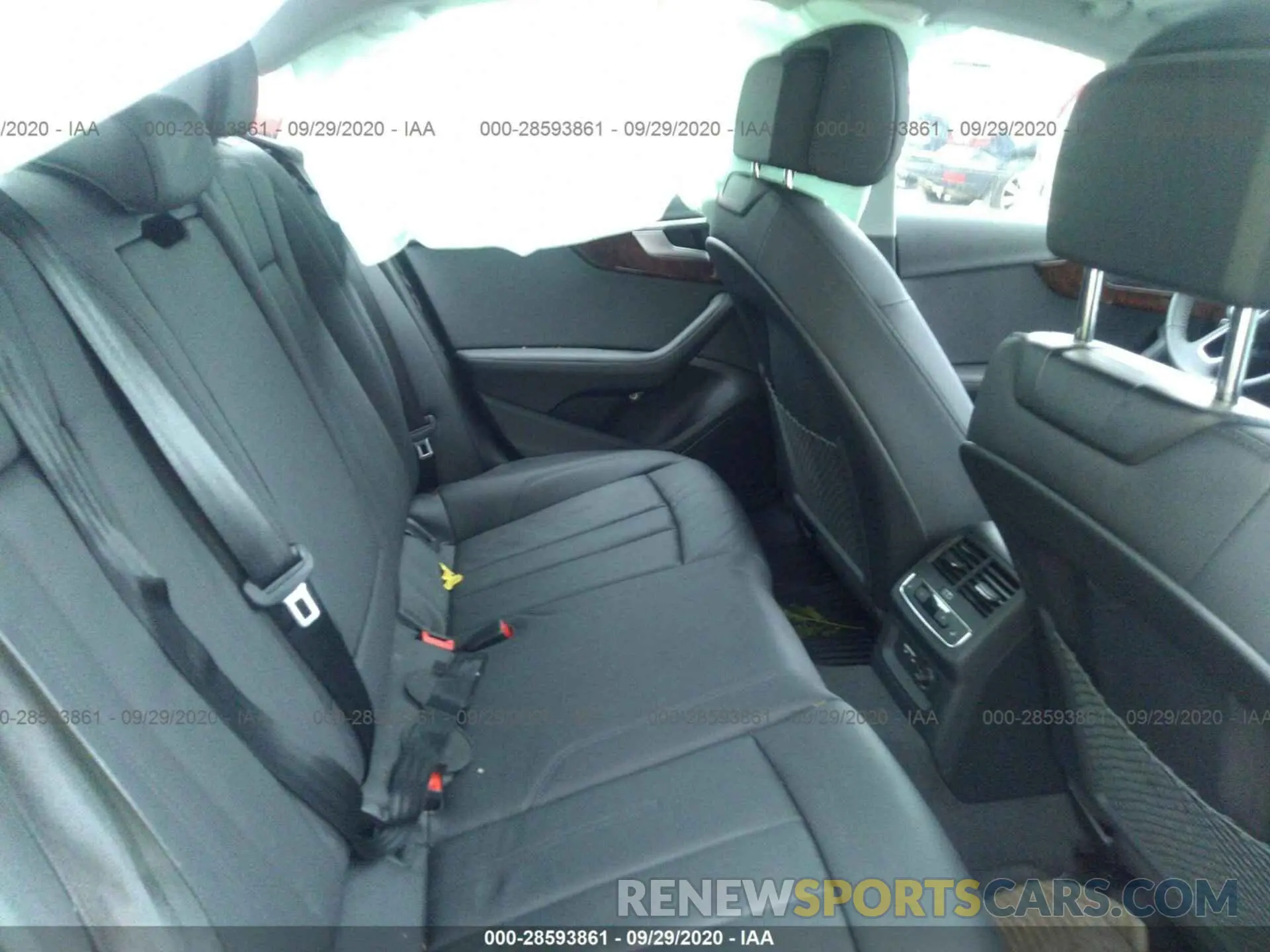 8 Photograph of a damaged car WAUENAF47KN019249 AUDI A4 2019