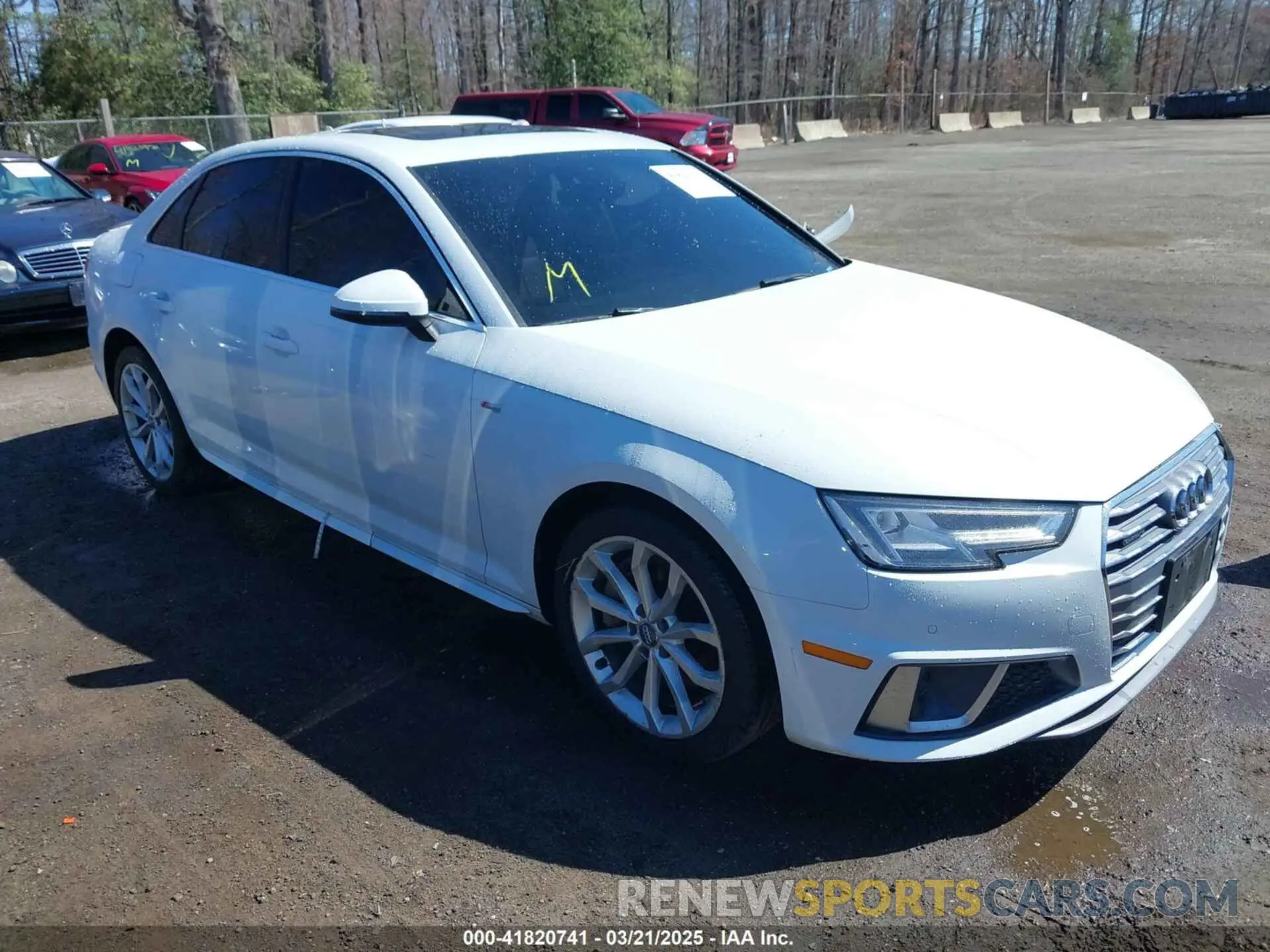 1 Фотография поврежденного автомобиля WAUENAF48KA020546 AUDI A4 2019