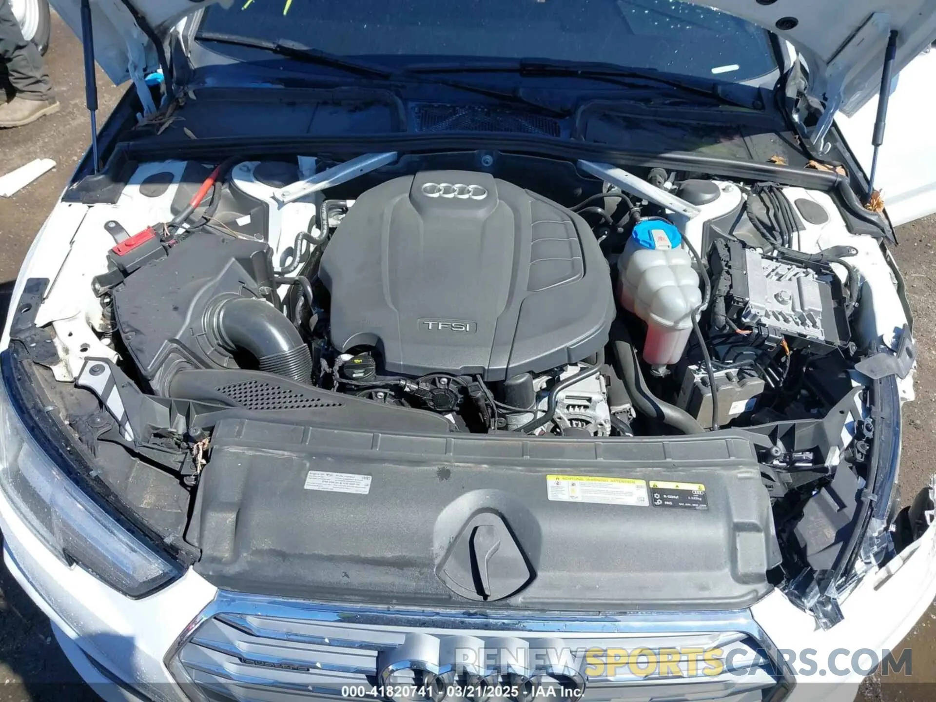 10 Фотография поврежденного автомобиля WAUENAF48KA020546 AUDI A4 2019