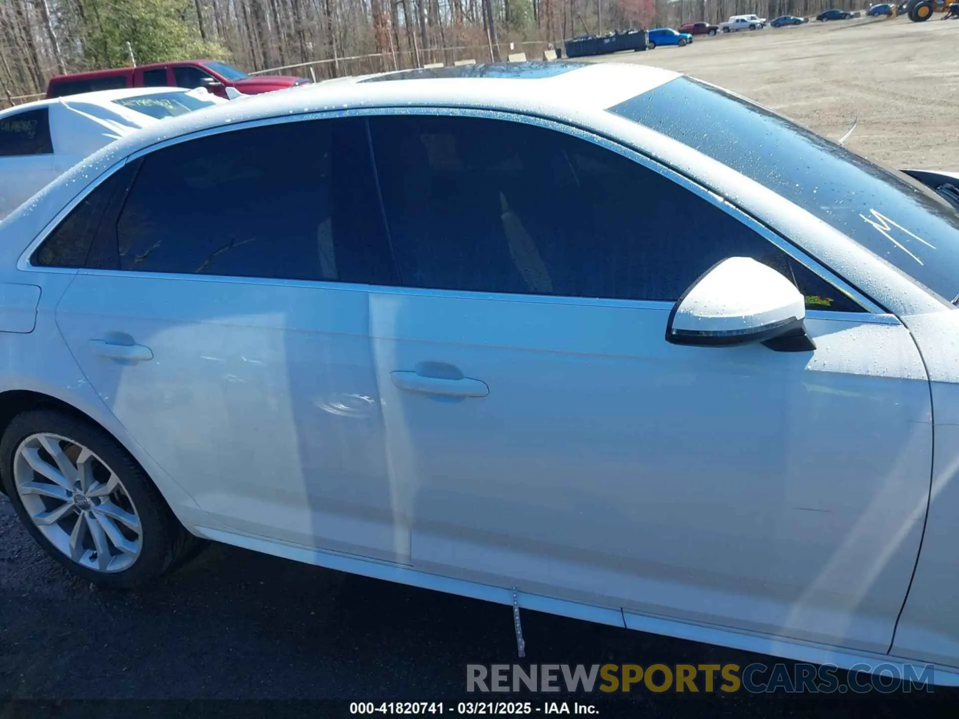 13 Фотография поврежденного автомобиля WAUENAF48KA020546 AUDI A4 2019