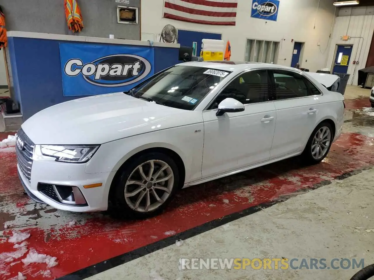 1 Фотография поврежденного автомобиля WAUENAF48KN005618 AUDI A4 2019