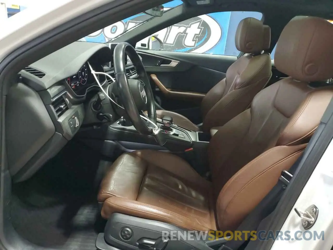 7 Фотография поврежденного автомобиля WAUENAF48KN005618 AUDI A4 2019