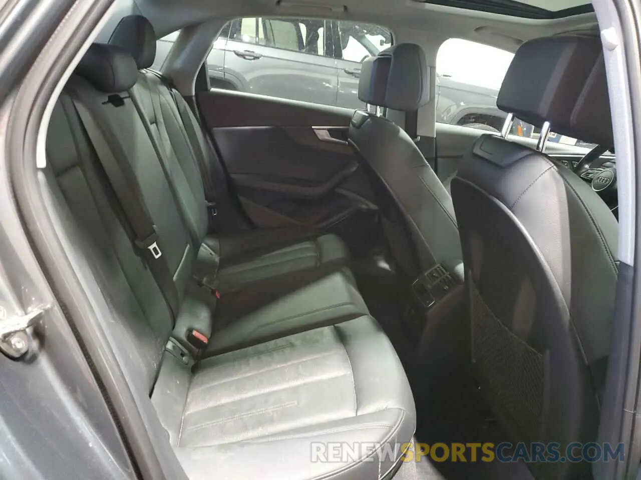 10 Photograph of a damaged car WAUENAF49KN009905 AUDI A4 2019