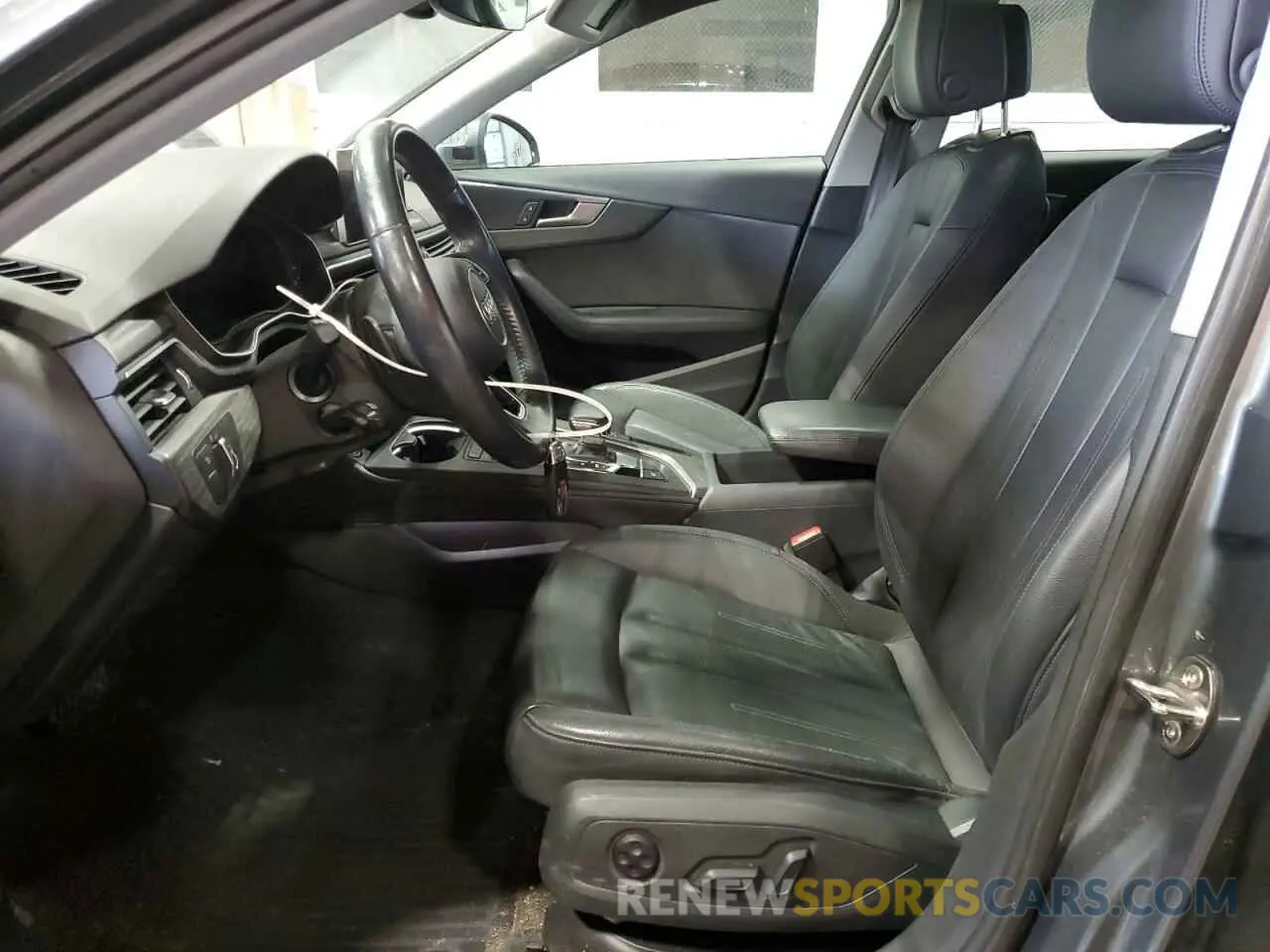 7 Photograph of a damaged car WAUENAF49KN009905 AUDI A4 2019