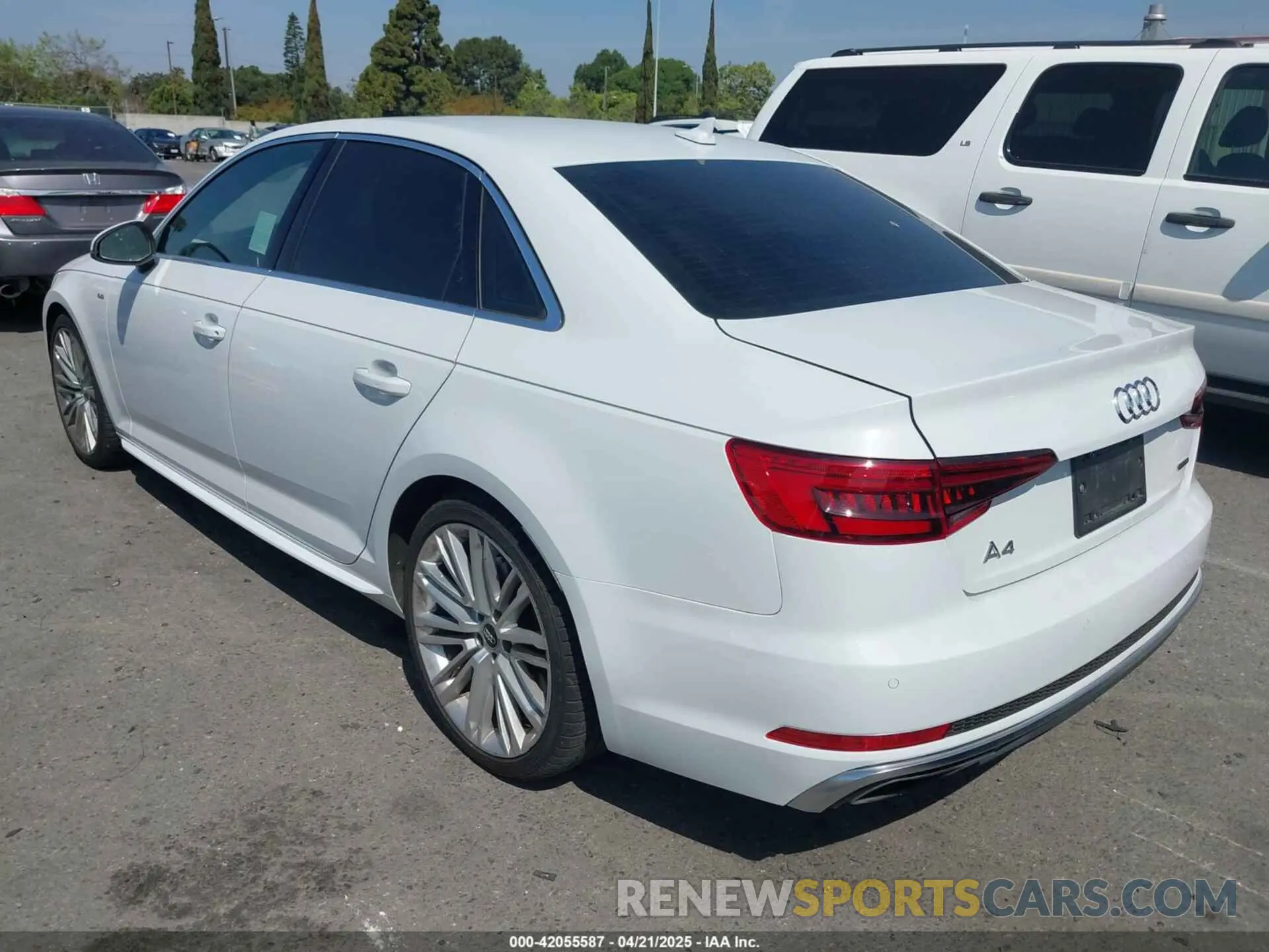3 Фотография поврежденного автомобиля WAUENAF4XKN013929 AUDI A4 2019