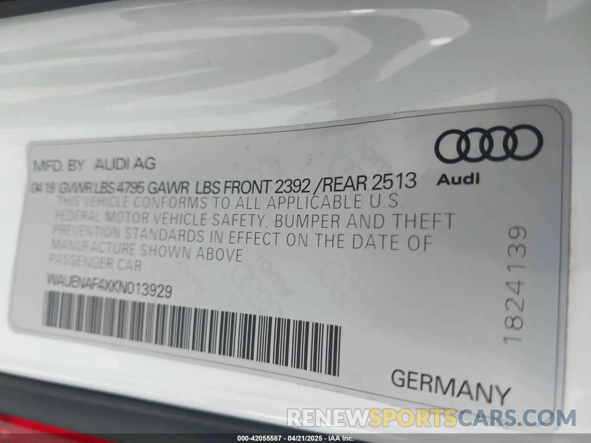 9 Фотография поврежденного автомобиля WAUENAF4XKN013929 AUDI A4 2019