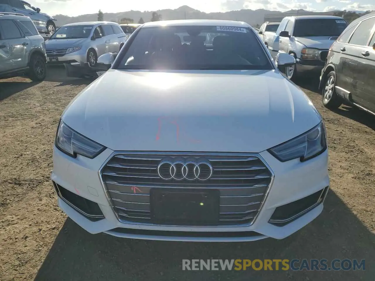 5 Фотография поврежденного автомобиля WAUGMAF41KA037328 AUDI A4 2019