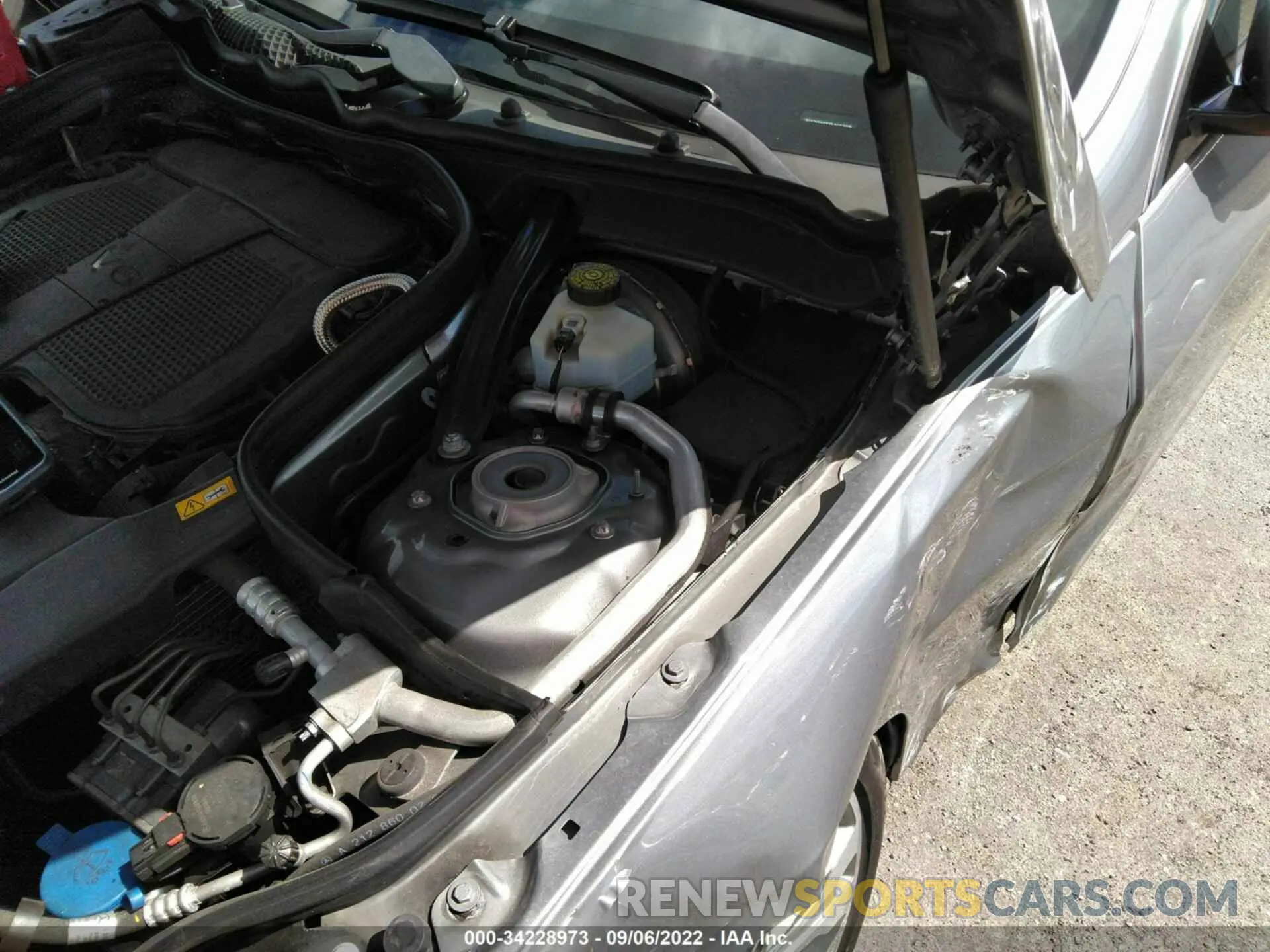 10 Фотография поврежденного автомобиля WAUGMAF41KN013779 AUDI A4 2019