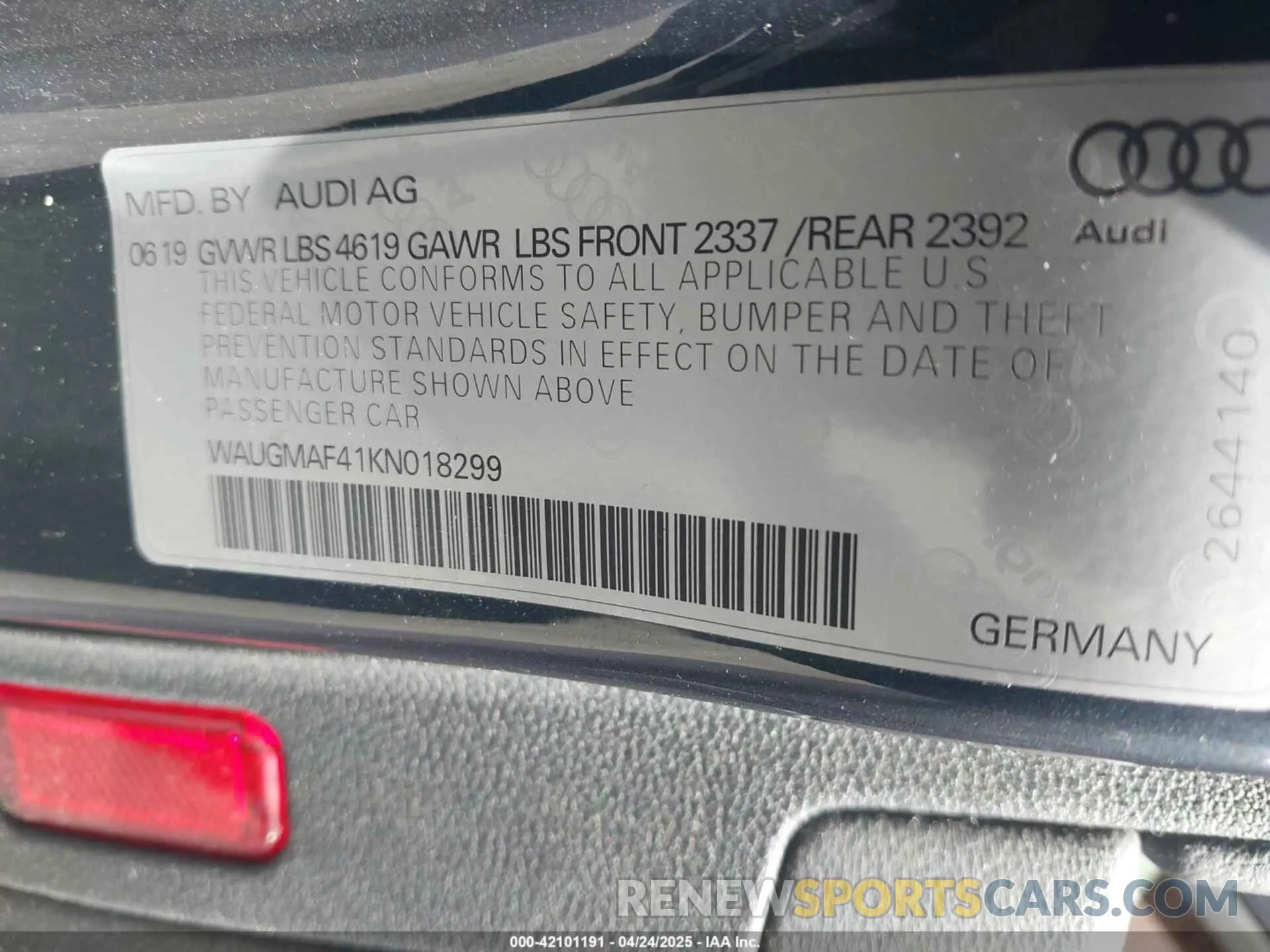 9 Photograph of a damaged car WAUGMAF41KN018299 AUDI A4 2019