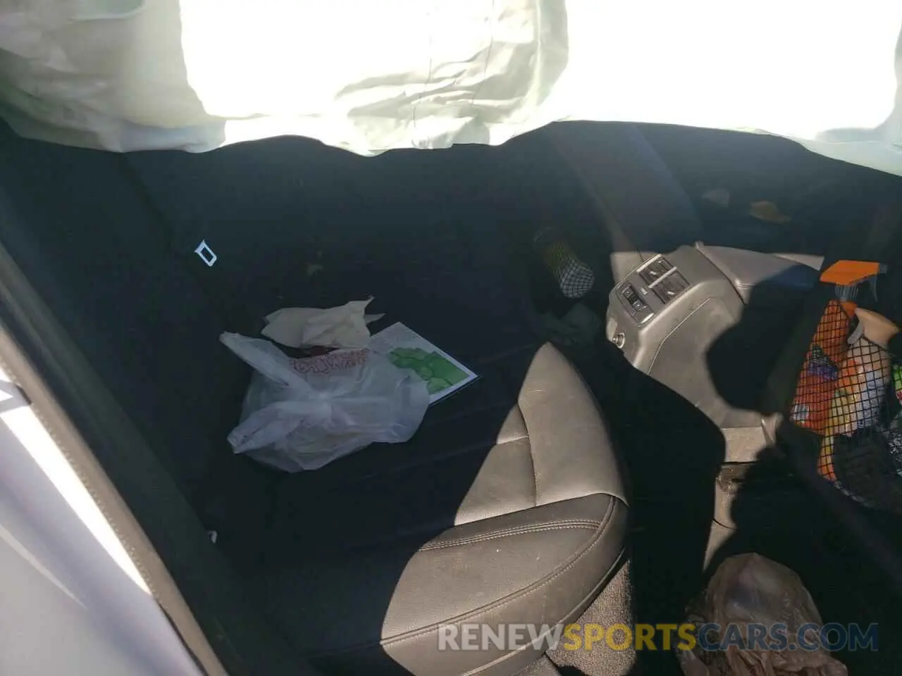 10 Photograph of a damaged car WAUGMAF42KA031652 AUDI A4 2019