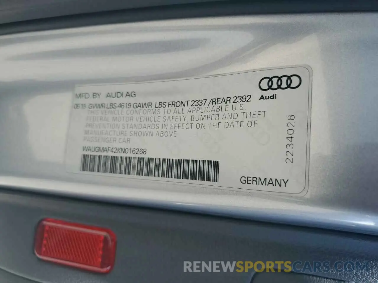 12 Фотография поврежденного автомобиля WAUGMAF42KN016268 AUDI A4 2019