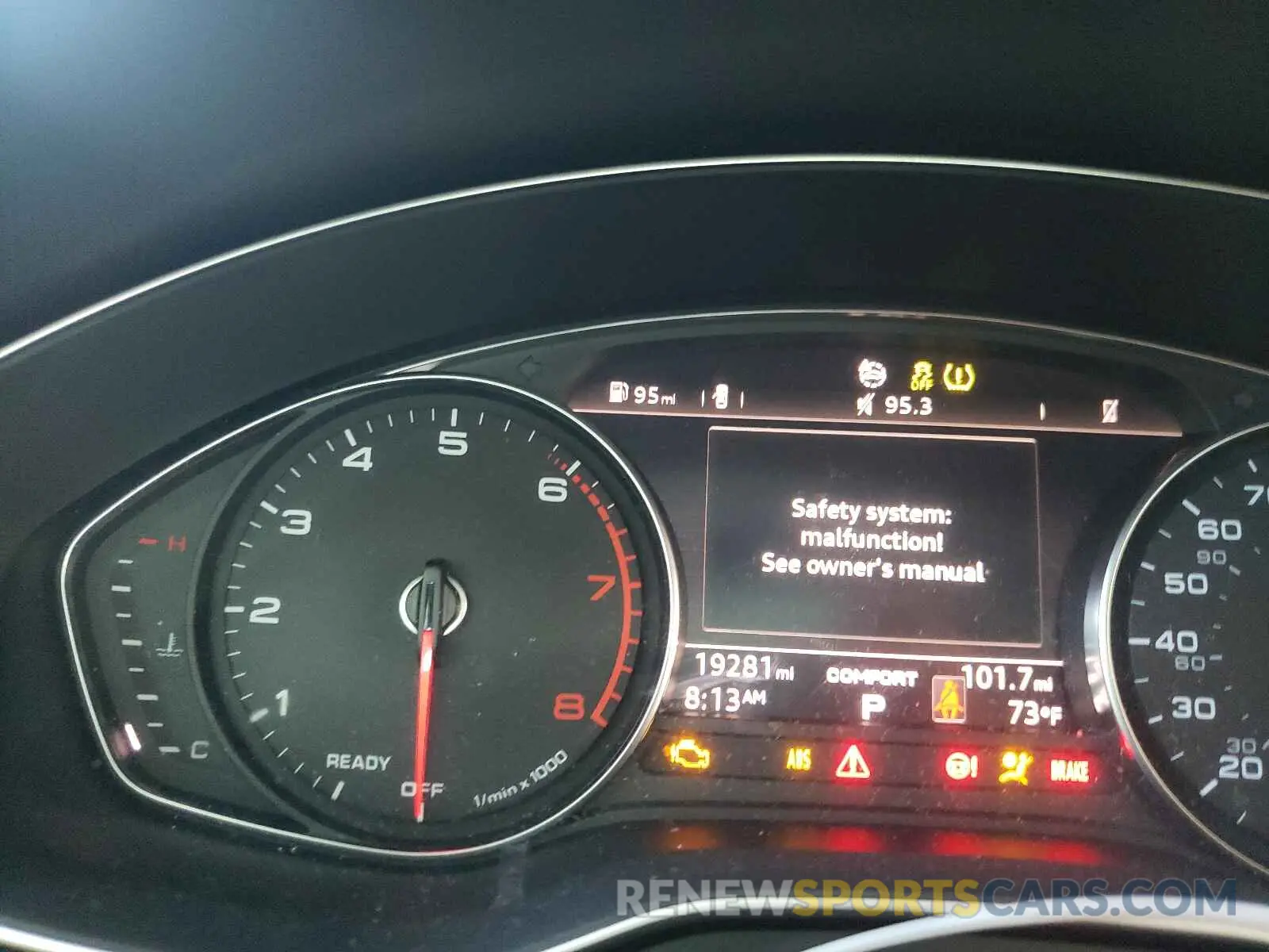8 Фотография поврежденного автомобиля WAUGMAF43KA107802 AUDI A4 2019