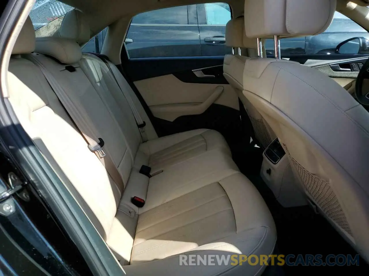 10 Фотография поврежденного автомобиля WAUGMAF45KN019018 AUDI A4 2019